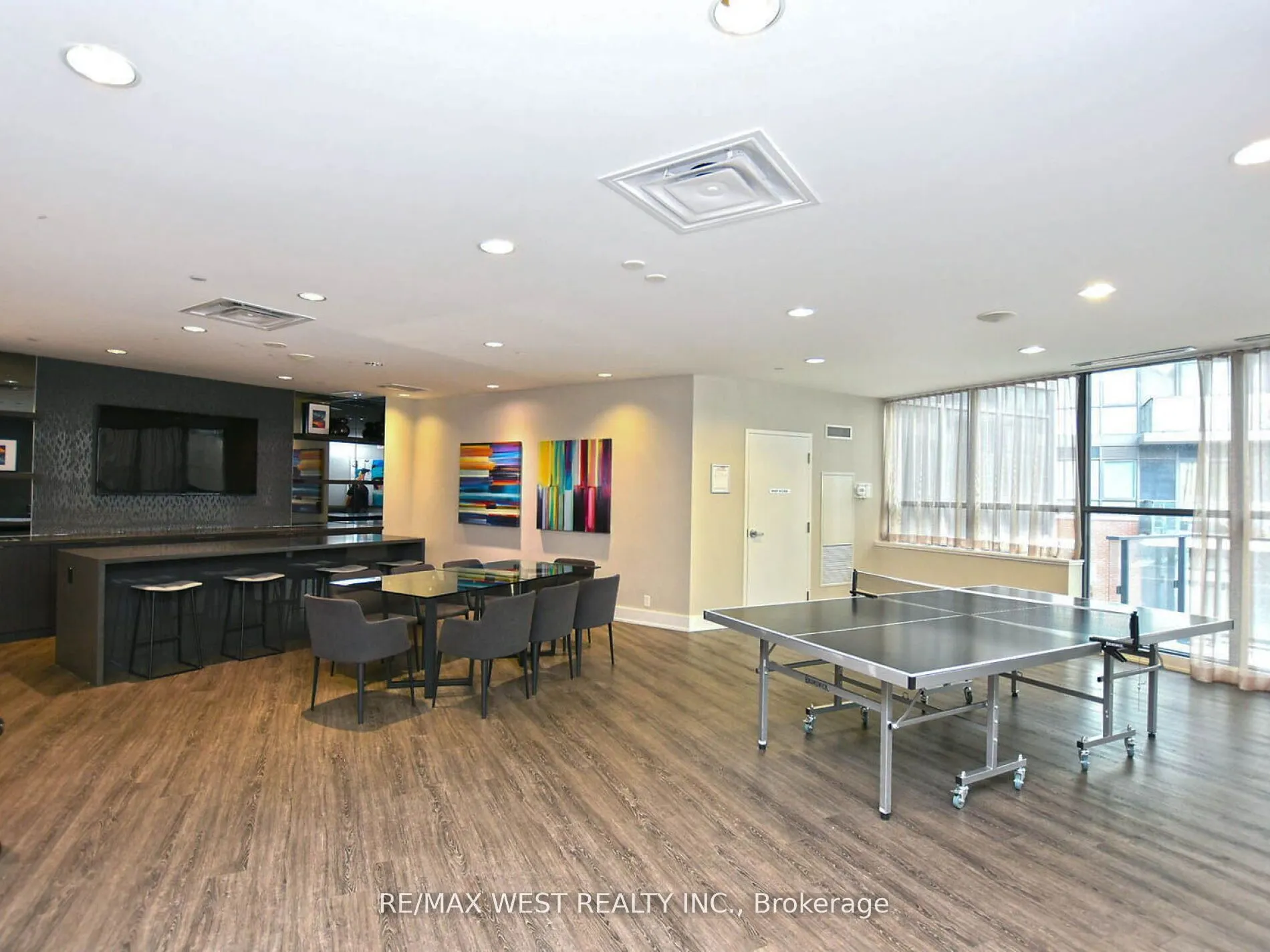 10 Park Lawn Road, #602
