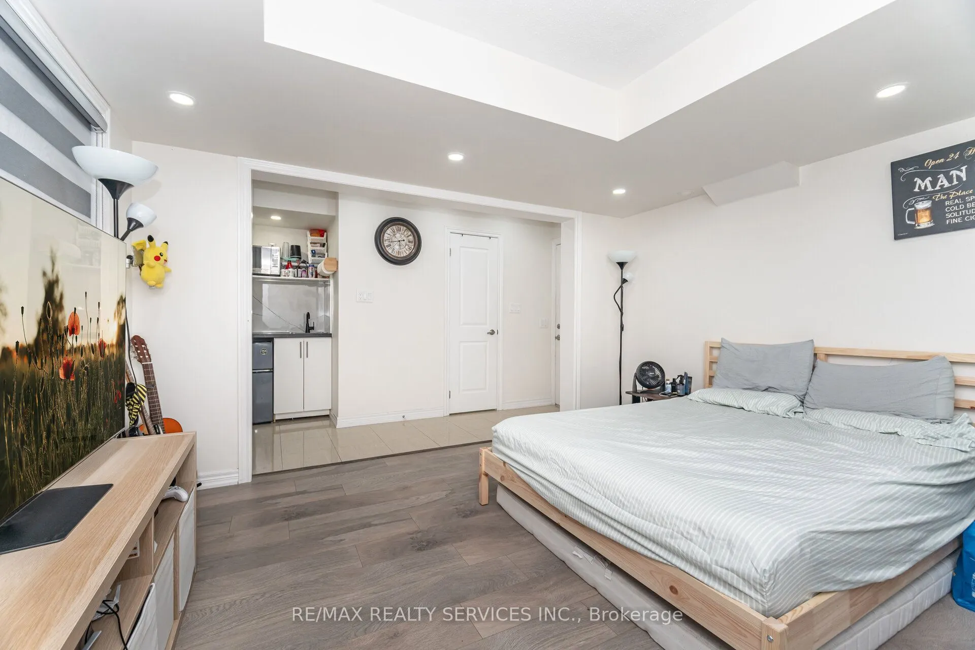 42 Meadowcreek Road