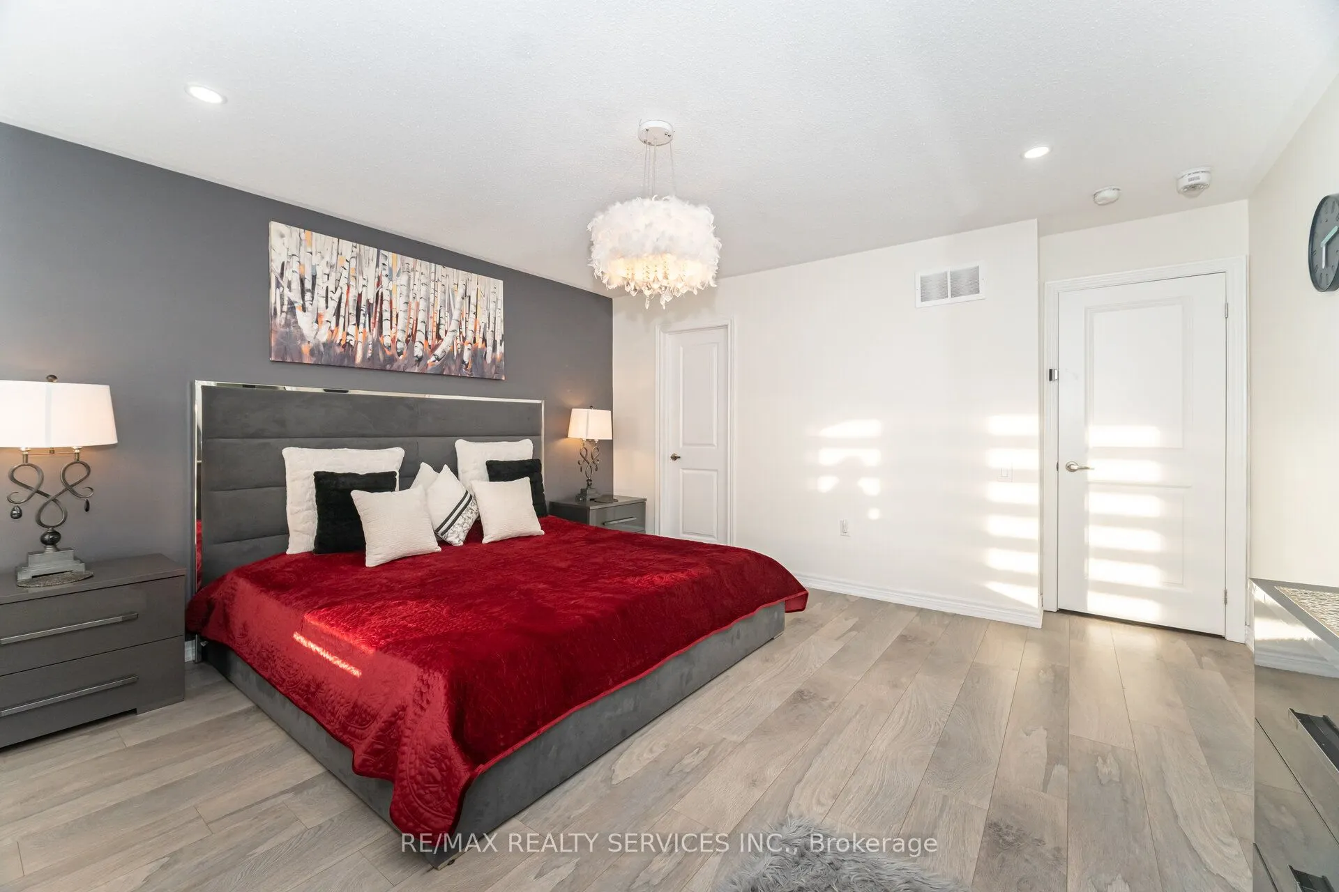 42 Meadowcreek Road