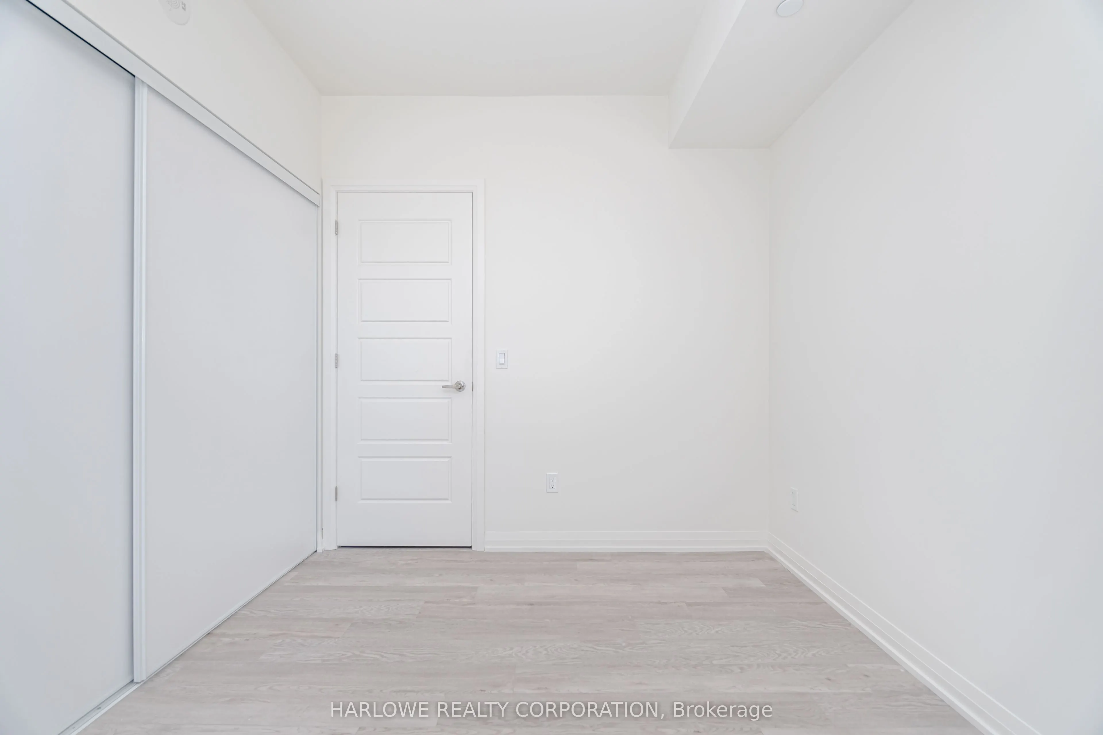 1415 Dundas Street E, #217