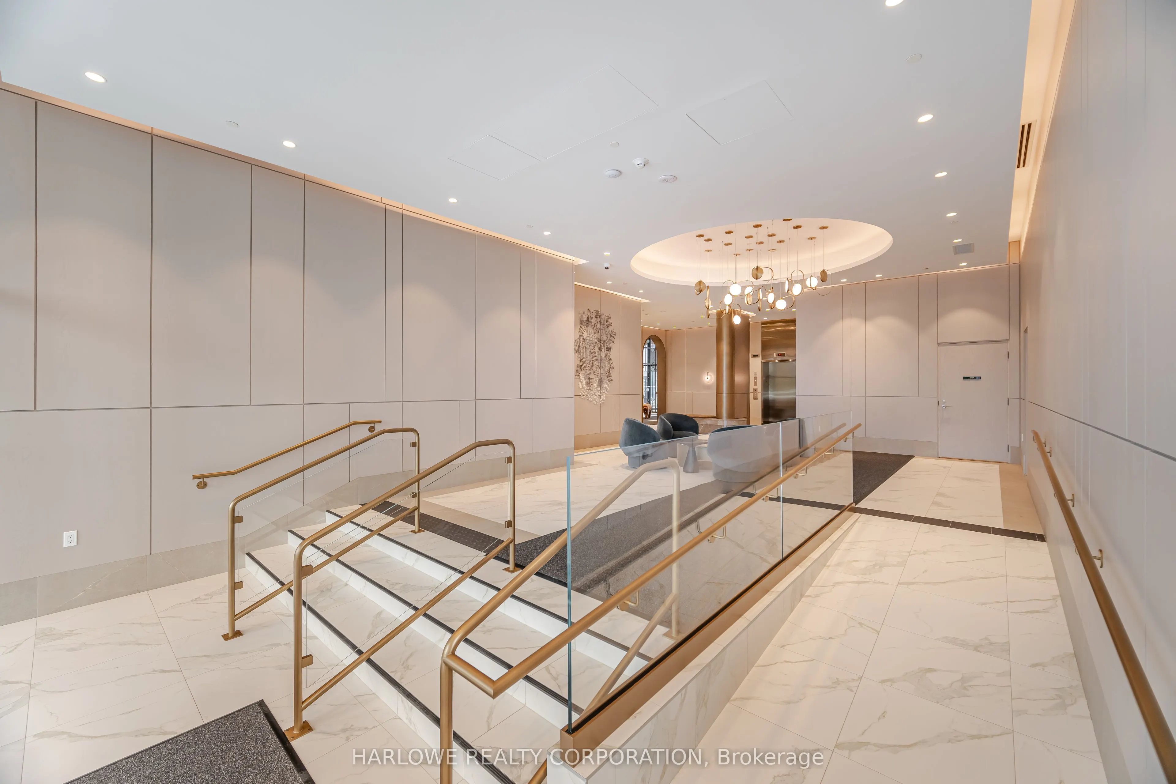 1415 Dundas Street E, #217