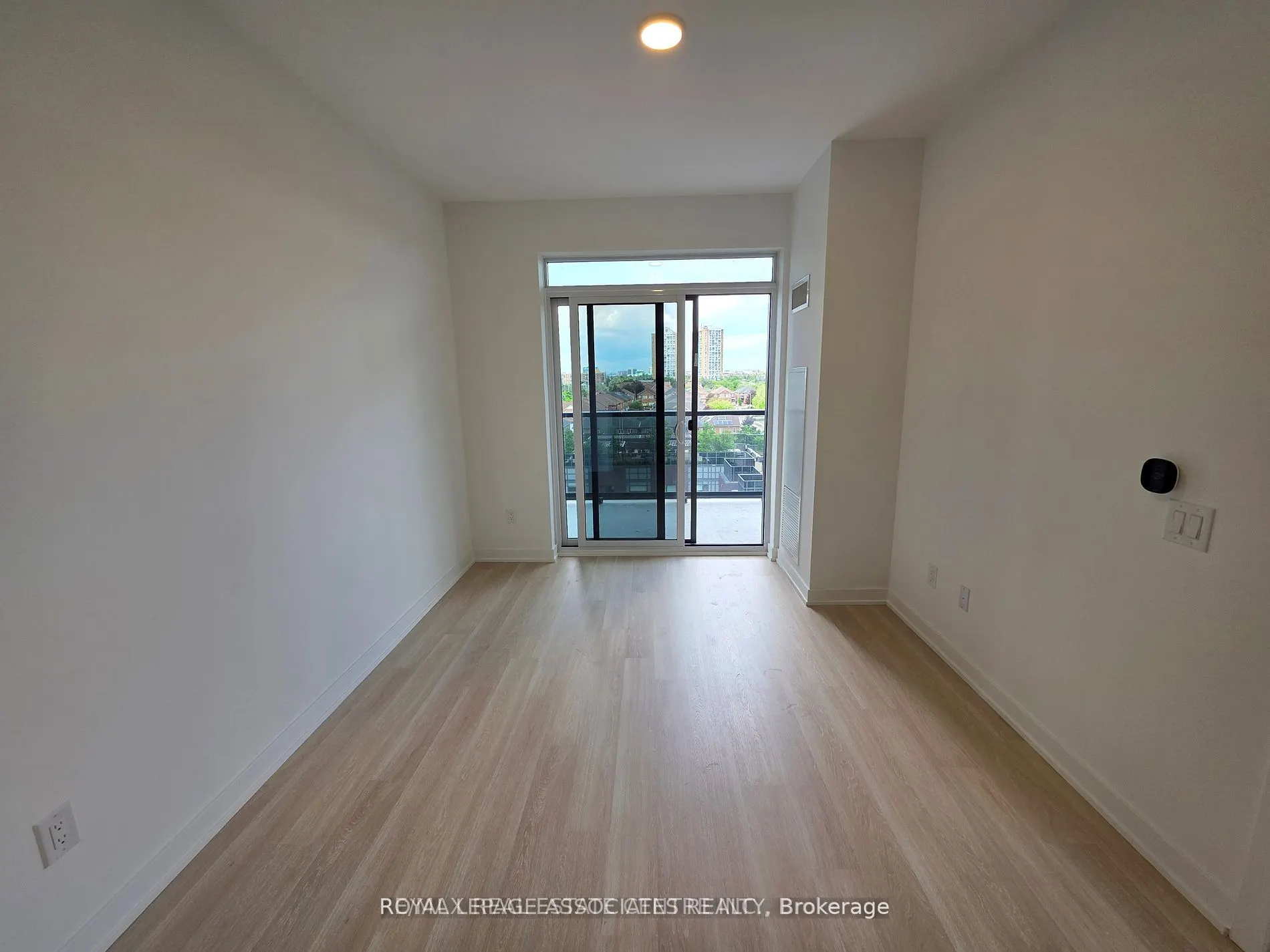 5105 Hurontario Street, #524