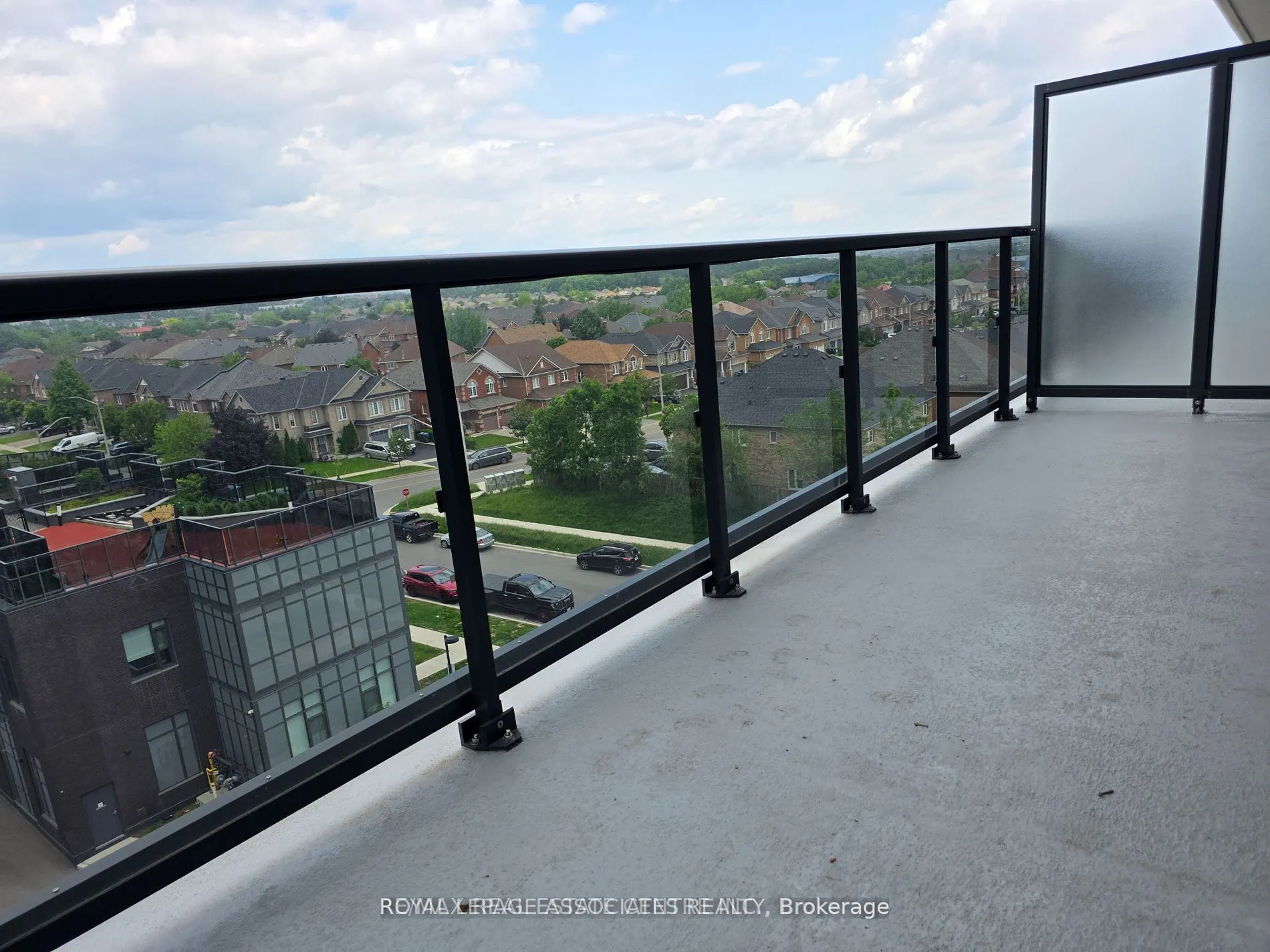 5105 Hurontario Street, #524