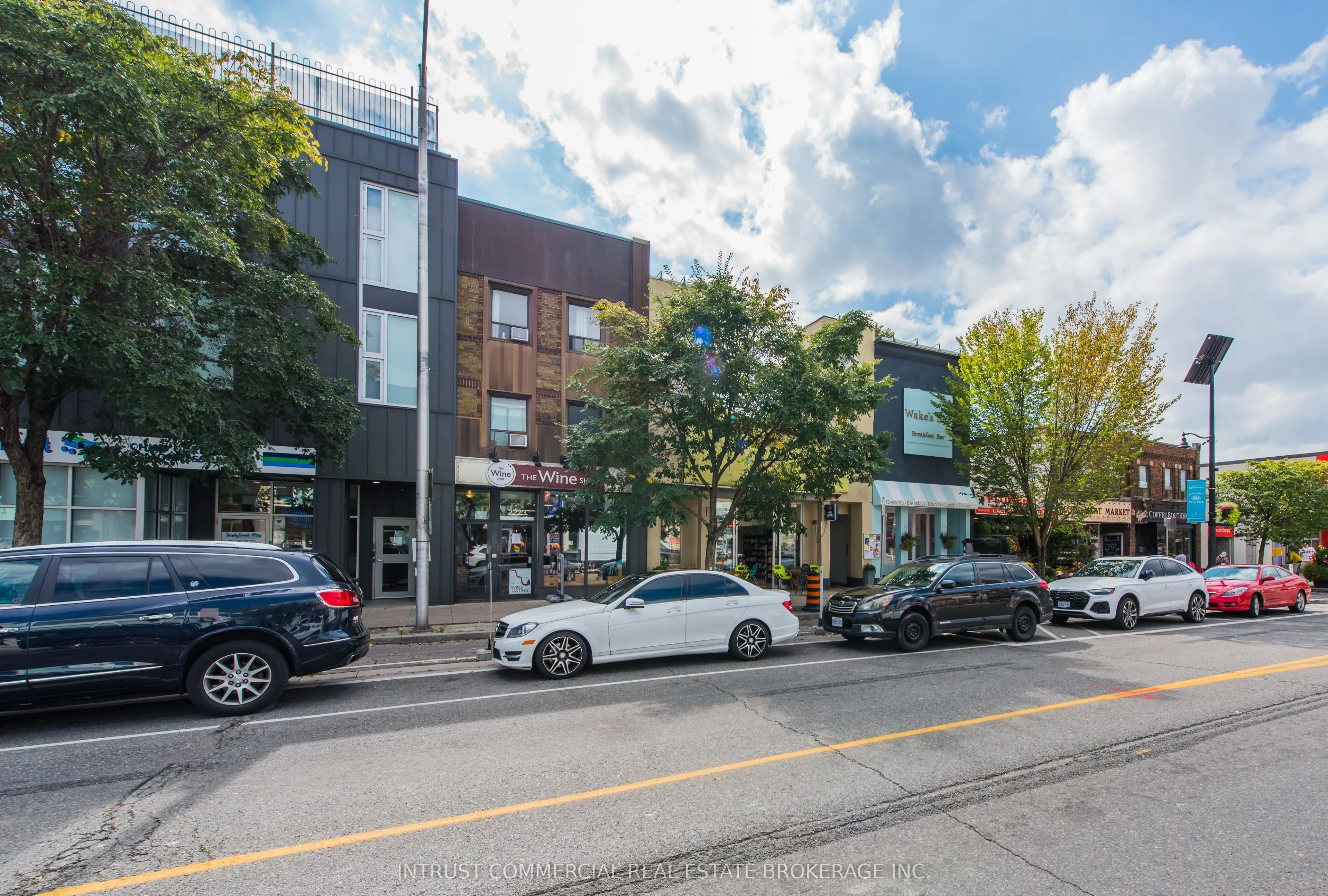 2273 Bloor Street W