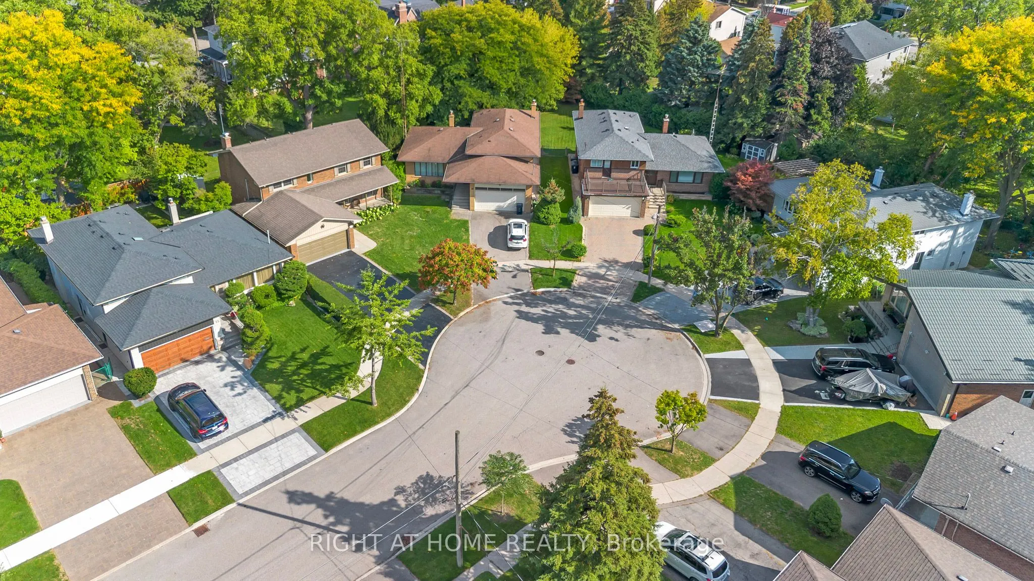 17 Glen Meadow Court