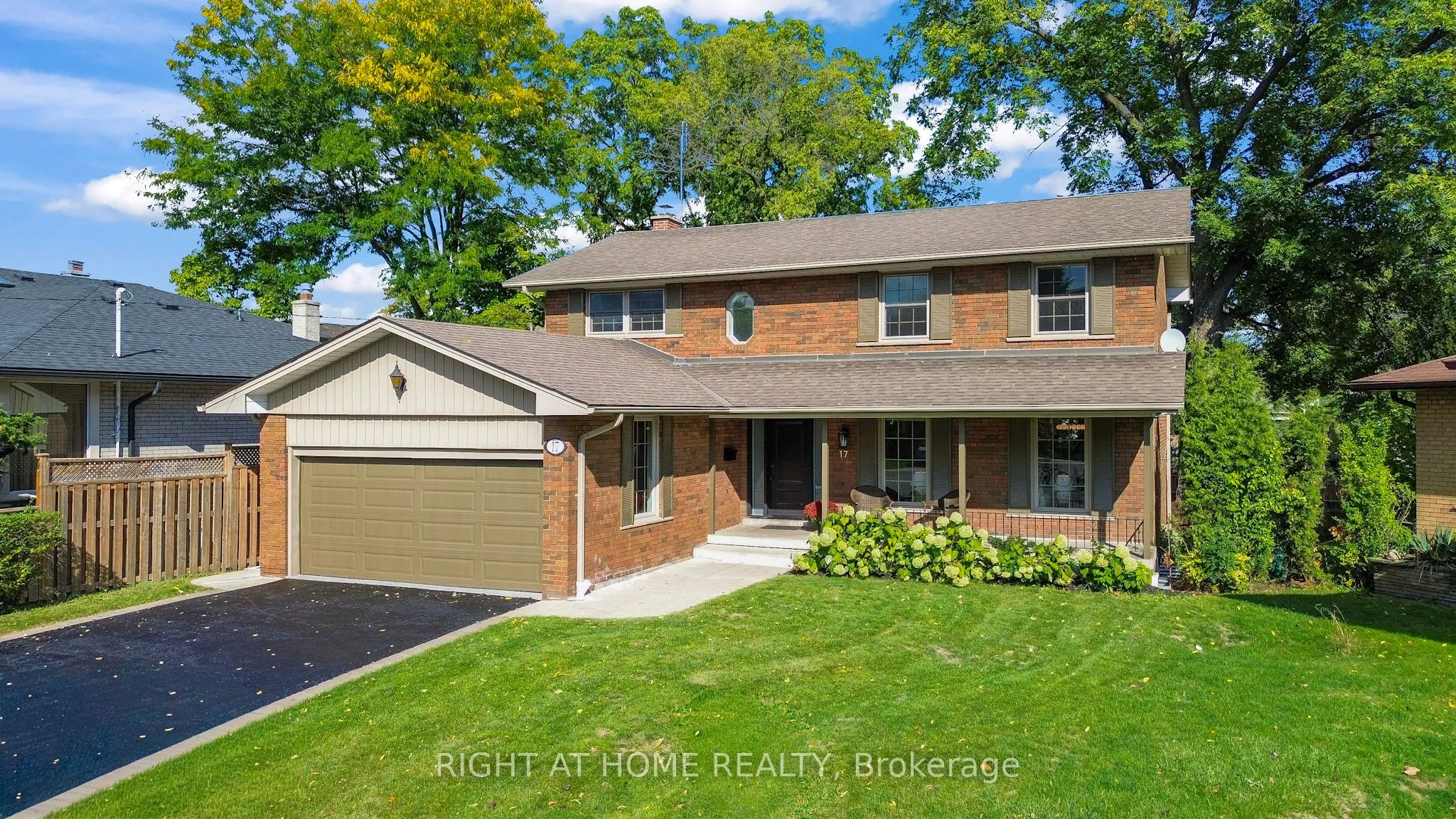 17 Glen Meadow Court