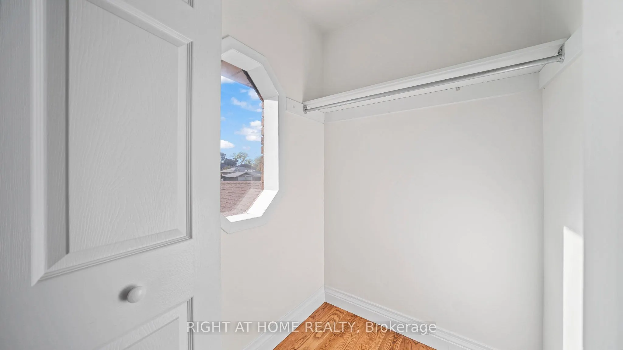 17 Glen Meadow Court