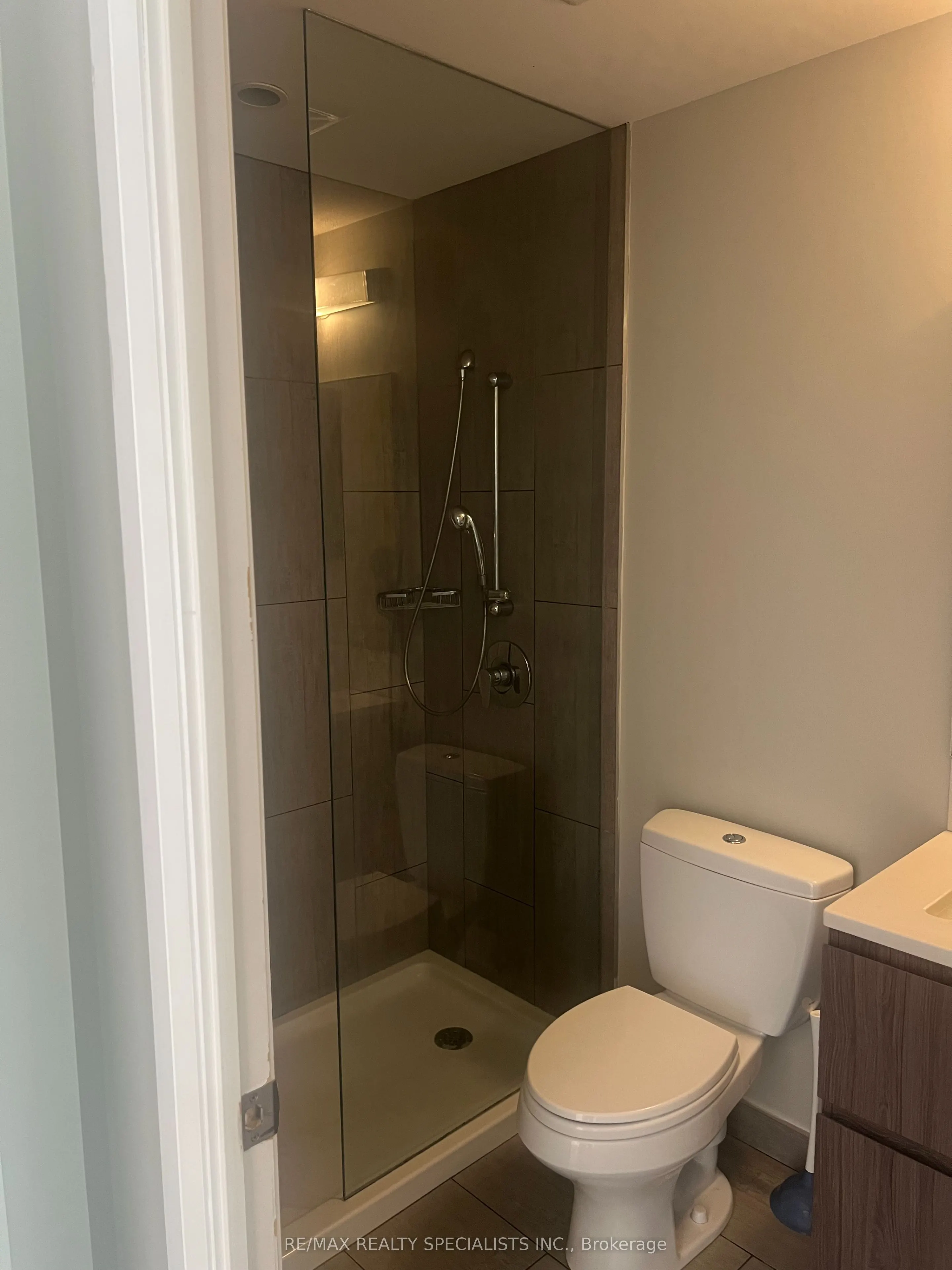 36 Park Lawn Road, #401