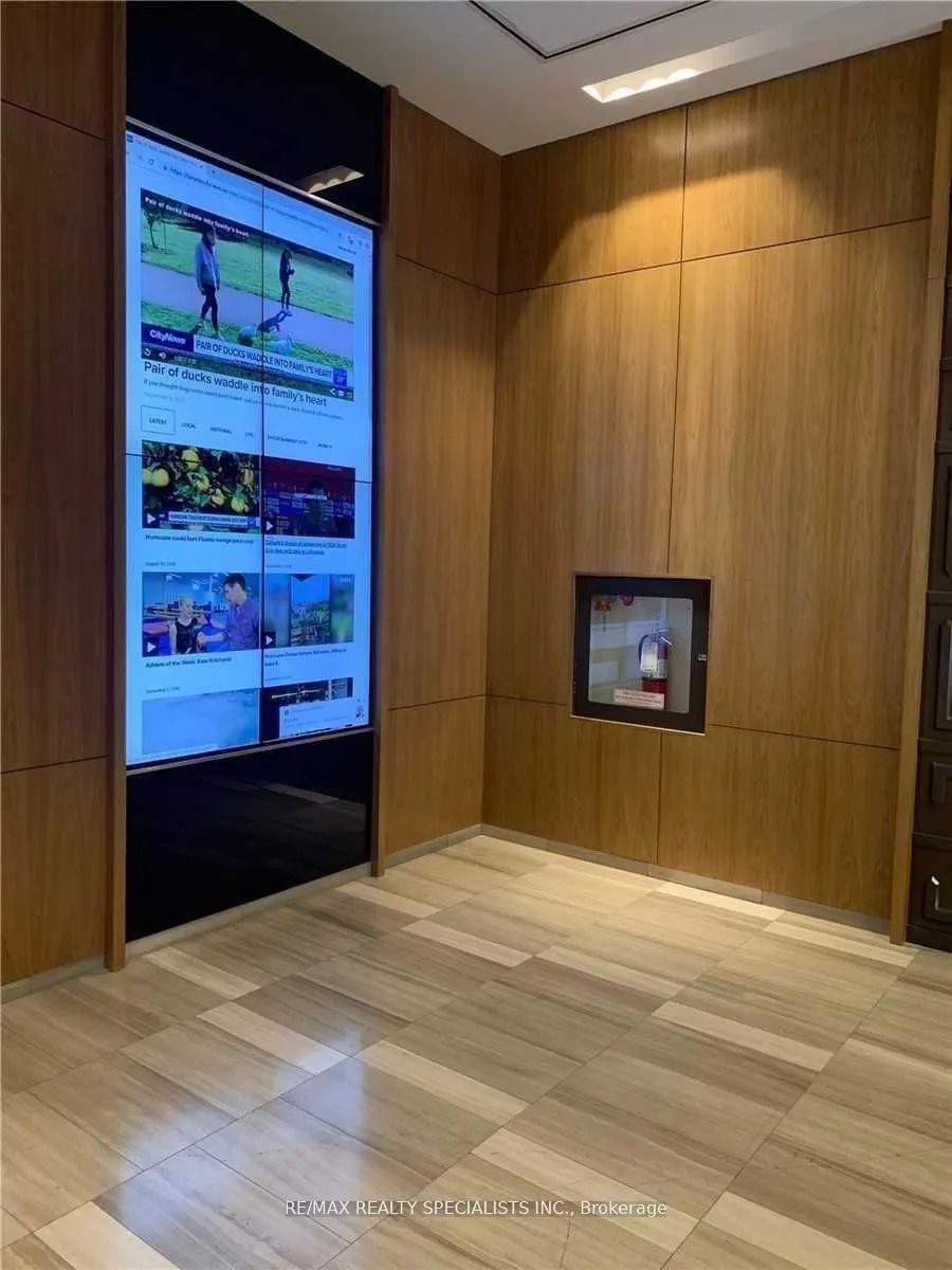 36 Park Lawn Road, #401