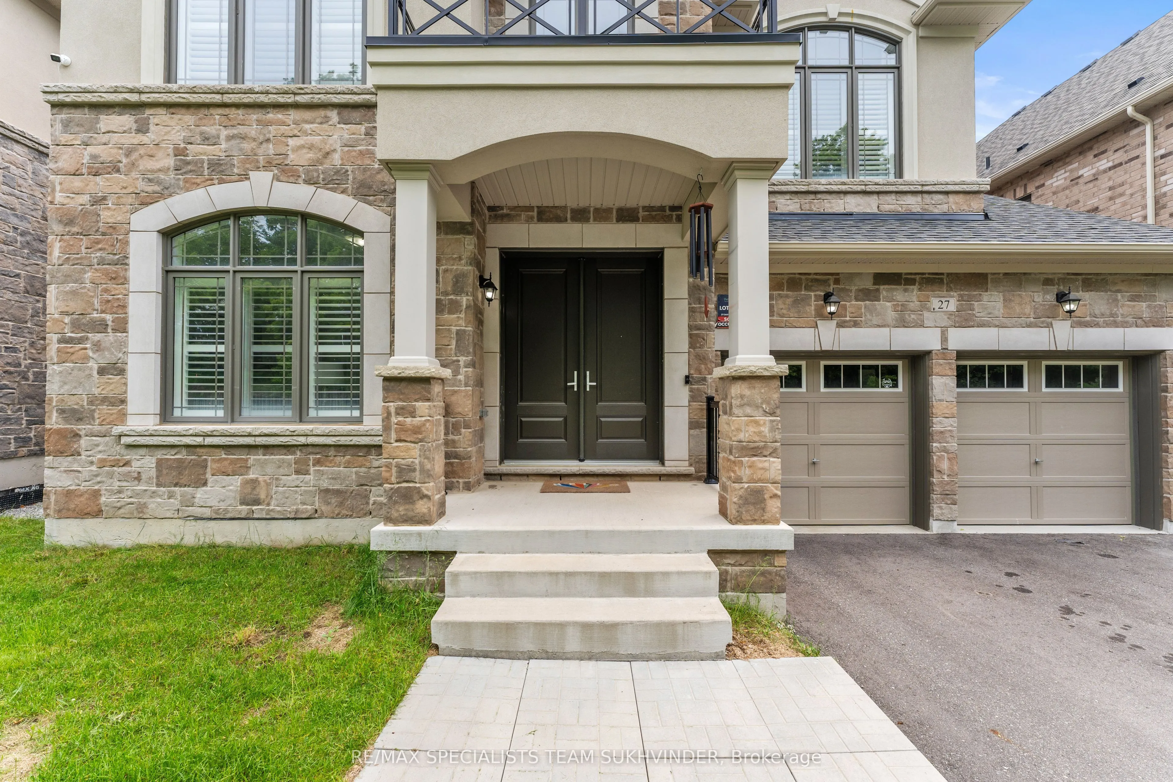 27 Daisy Meadow Crescent