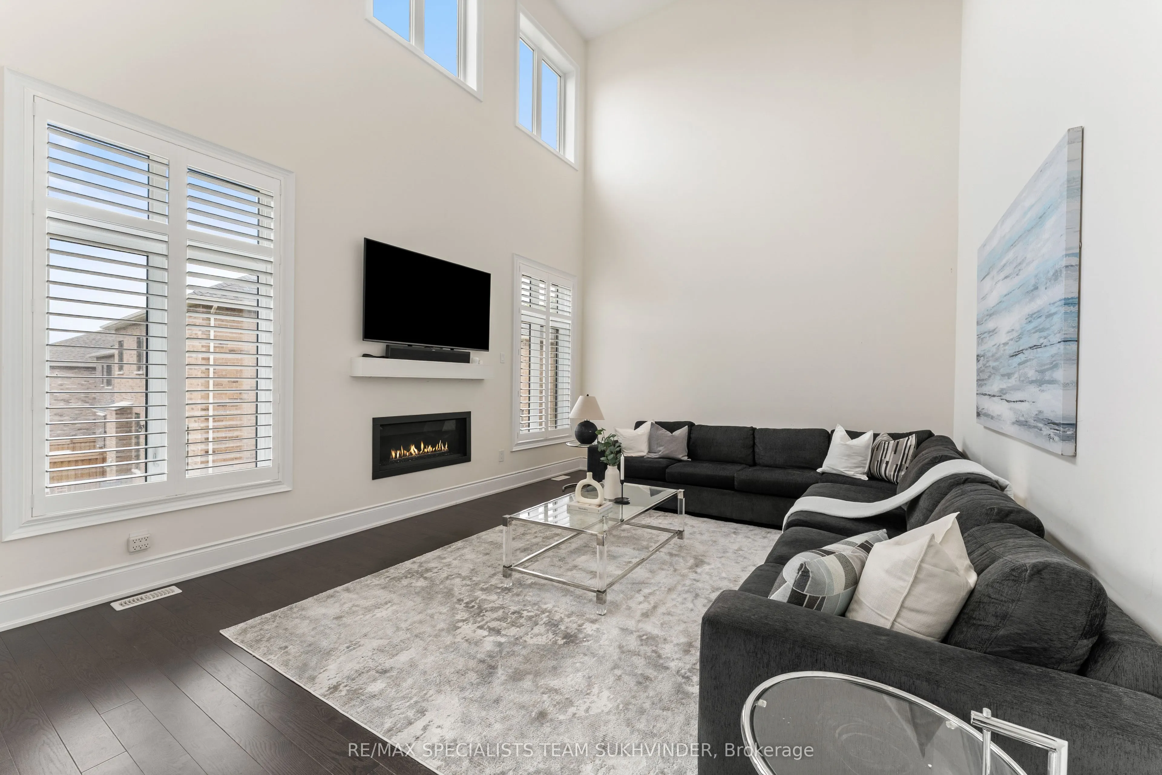 27 Daisy Meadow Crescent
