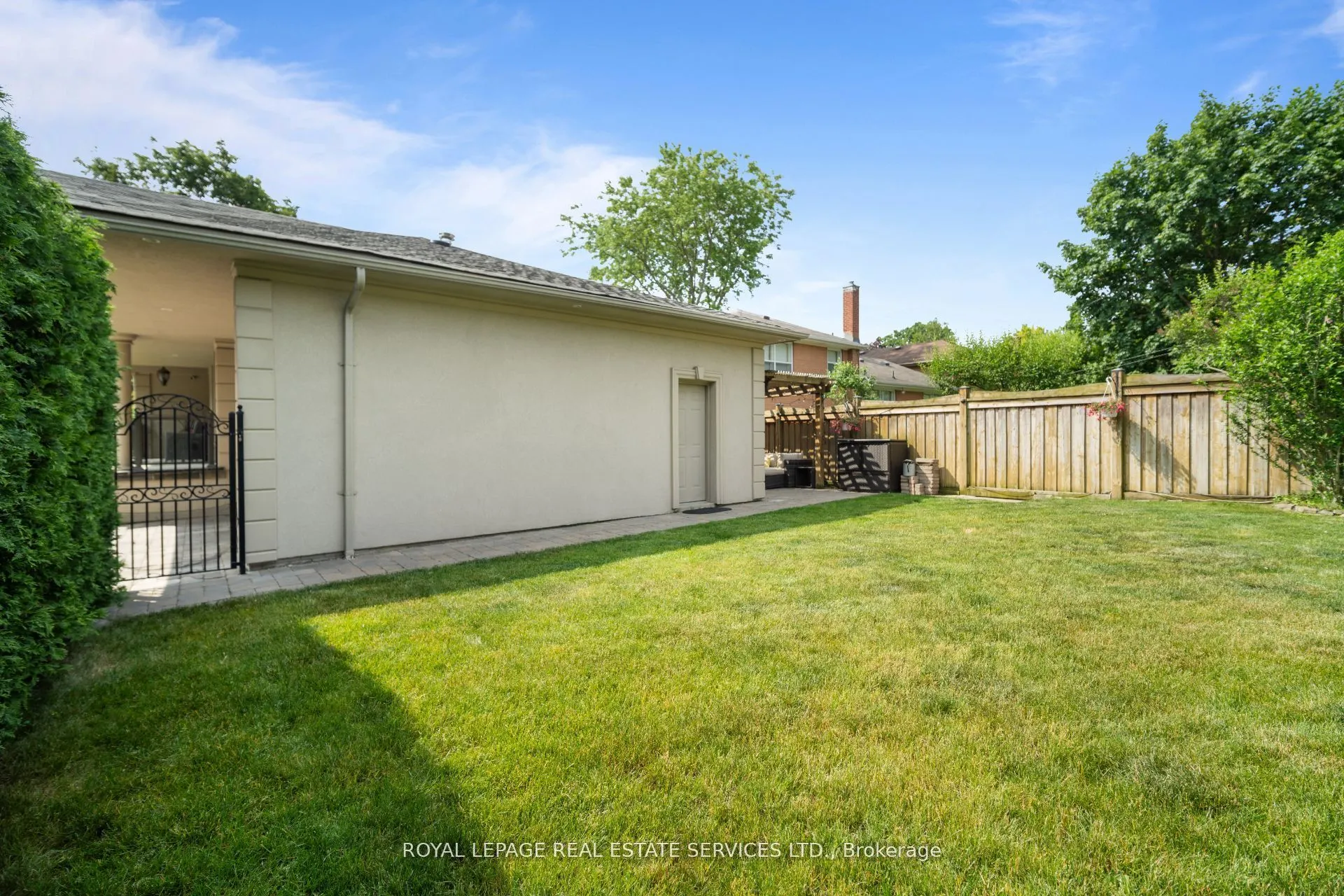 6 Cadman Court