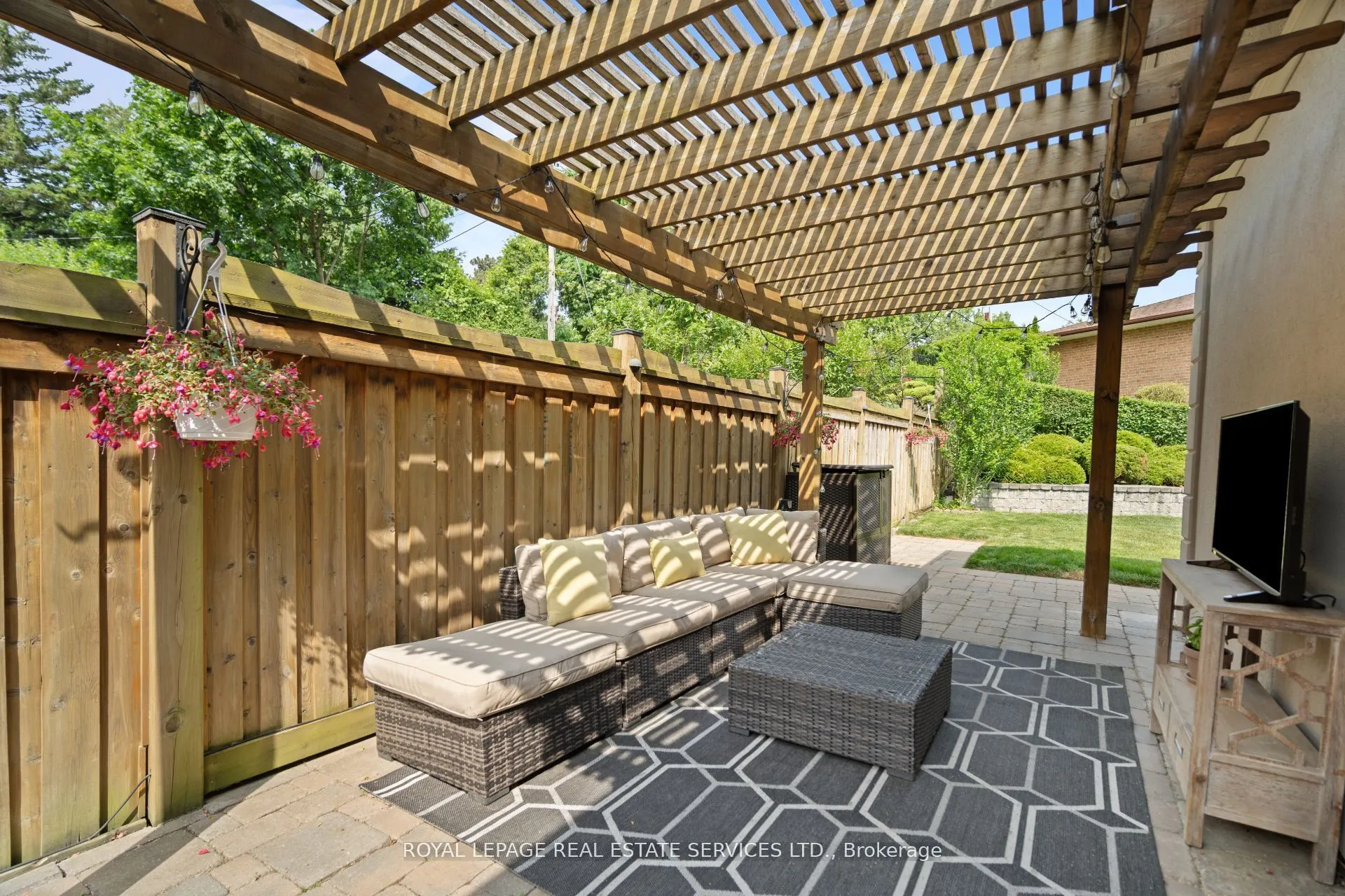 6 Cadman Court
