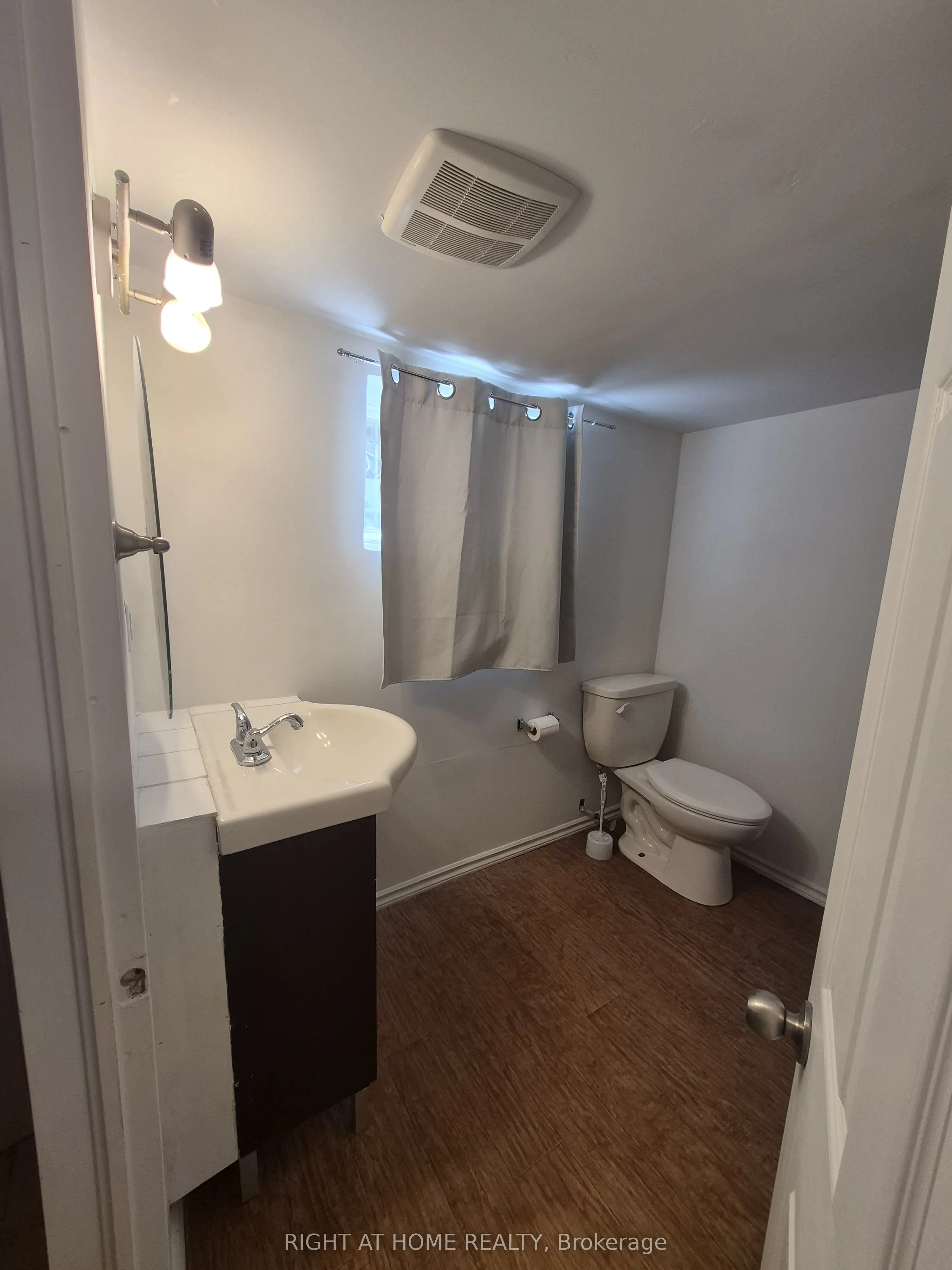1644 Dufferin Street W, #Main Floor