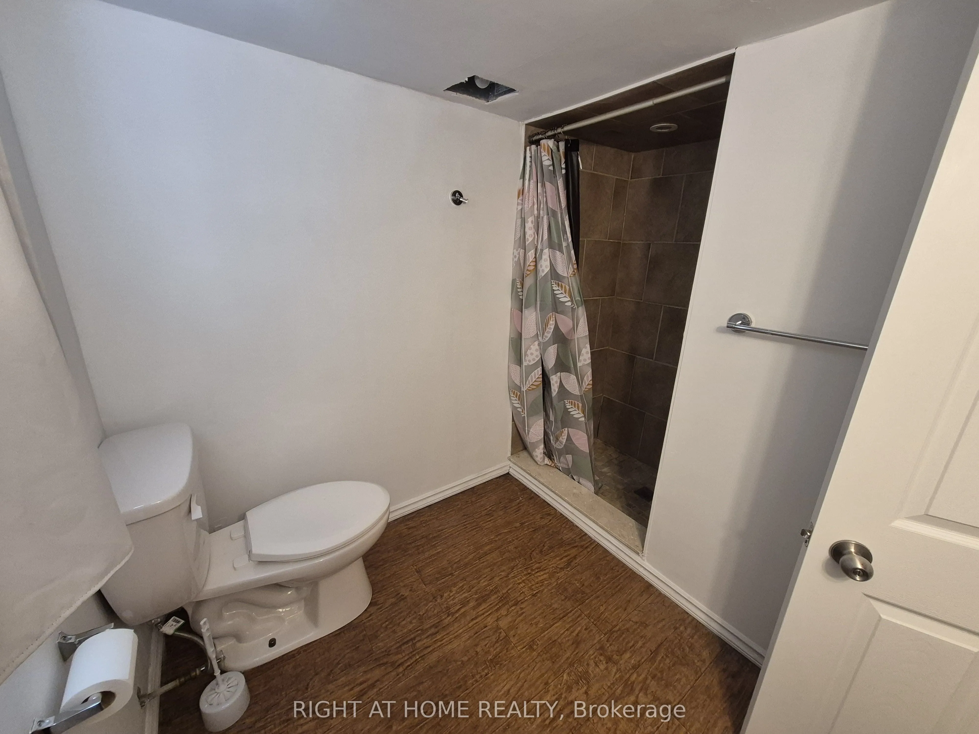 1644 Dufferin Street W, #Main Floor