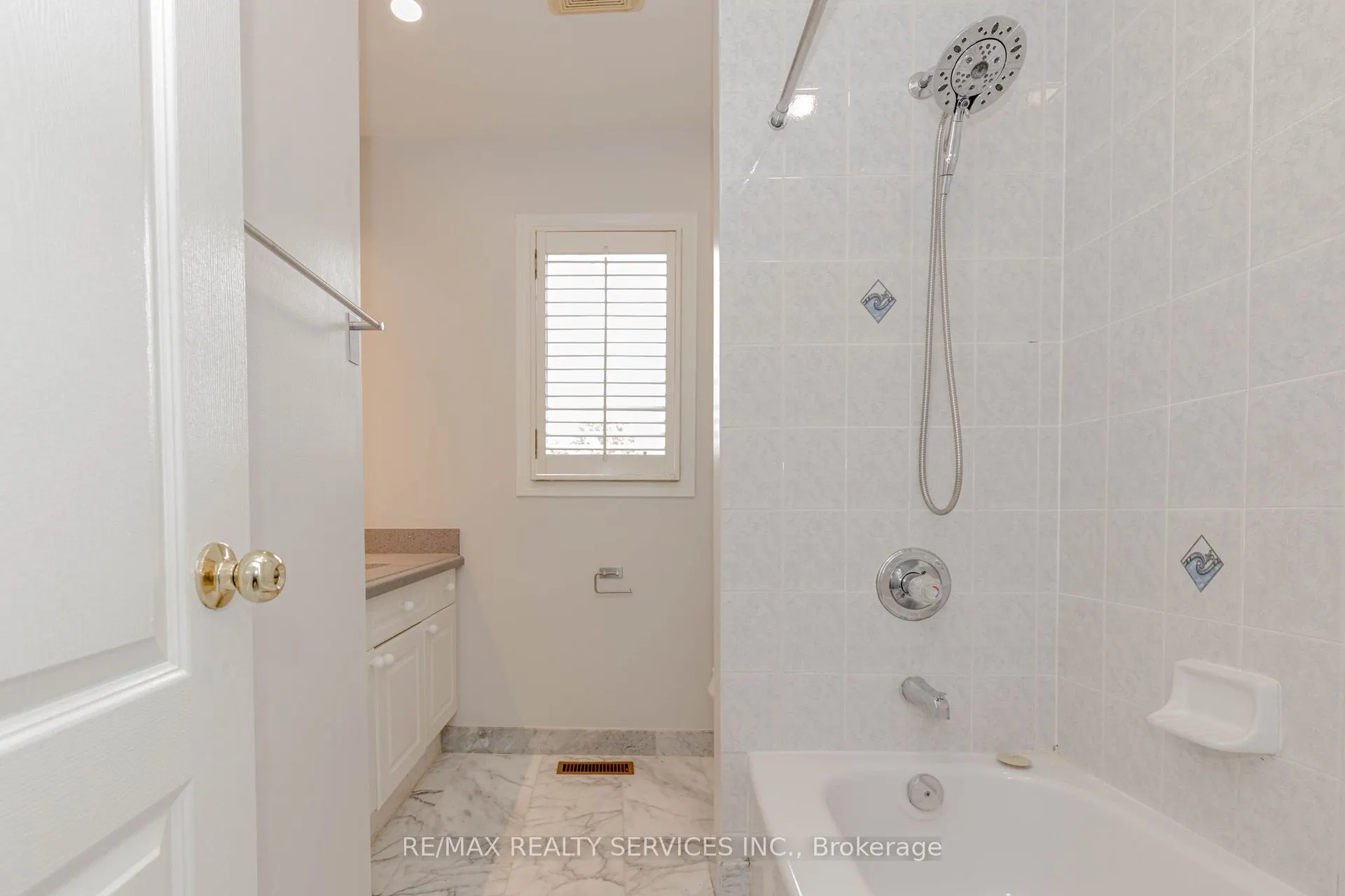 106 Narrow Valley Crescent