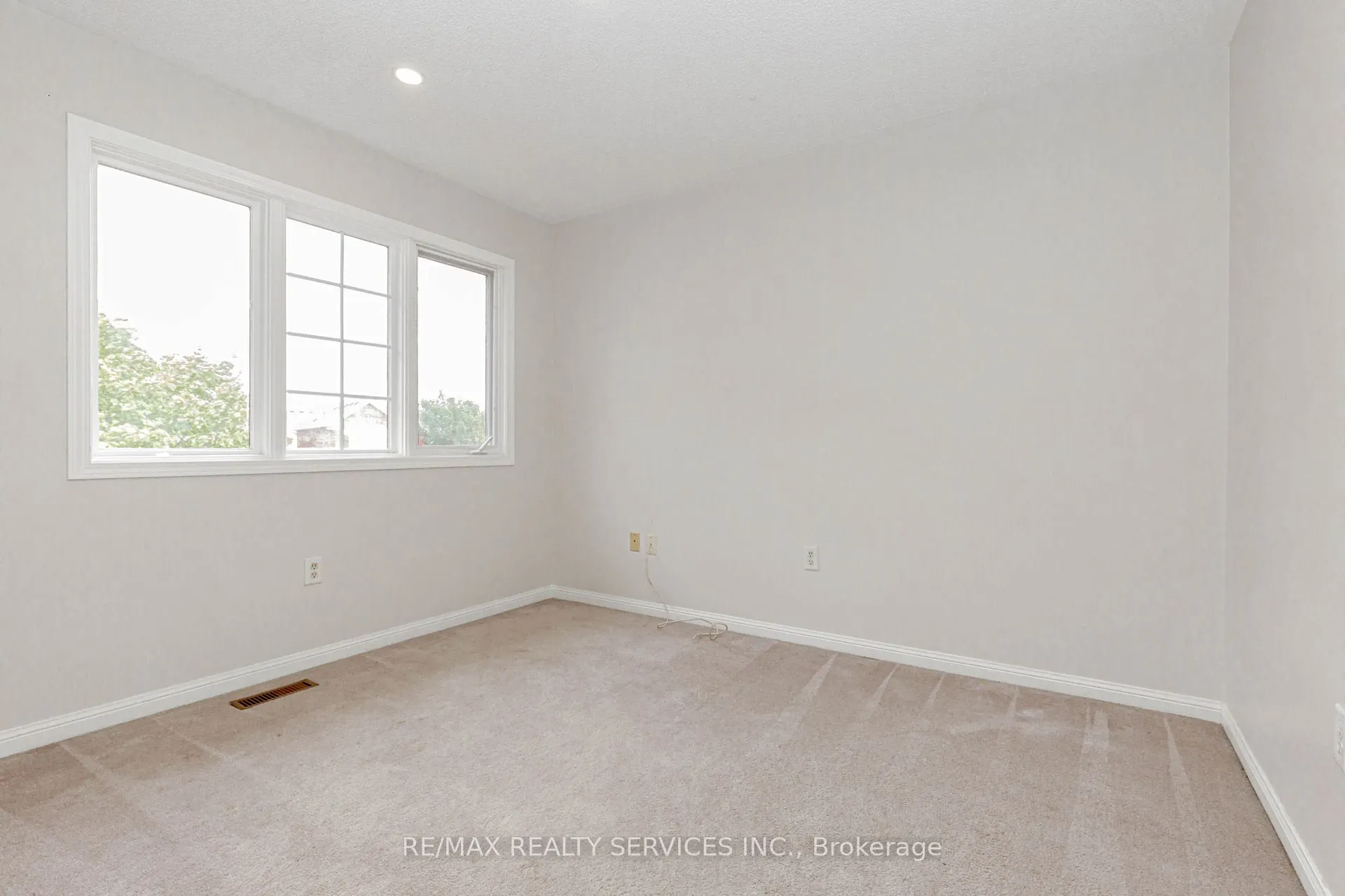 106 Narrow Valley Crescent