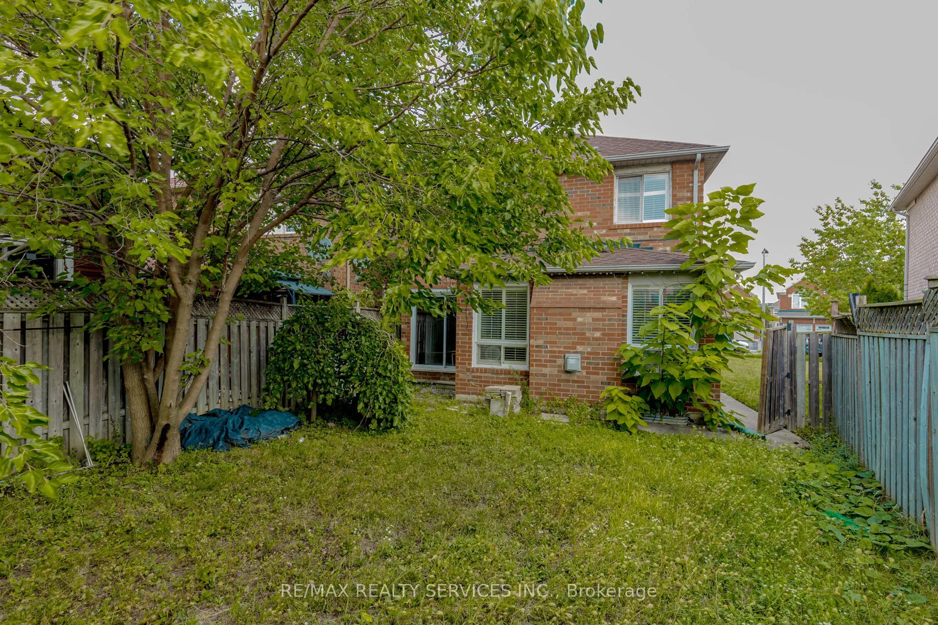 106 Narrow Valley Crescent