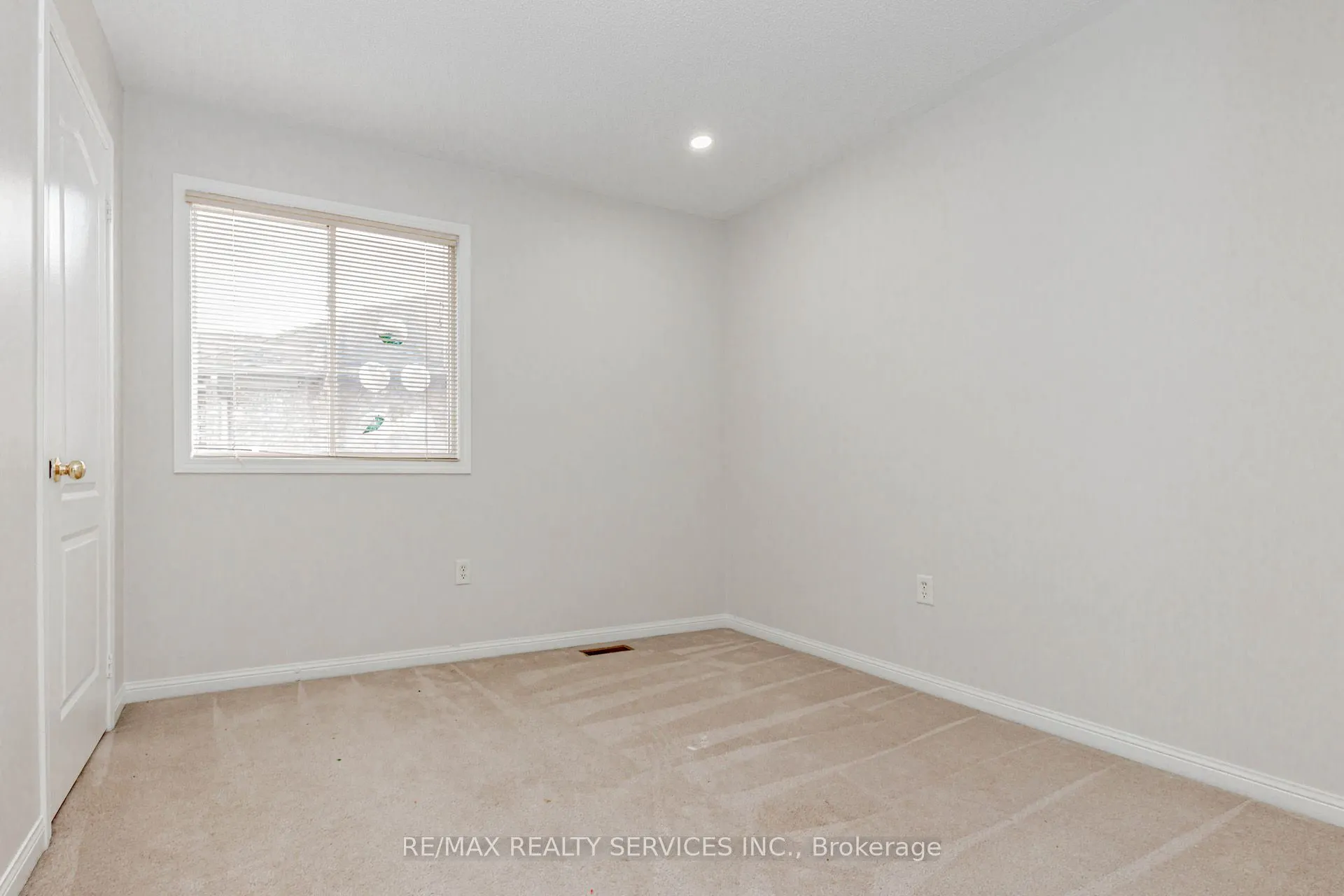 106 Narrow Valley Crescent
