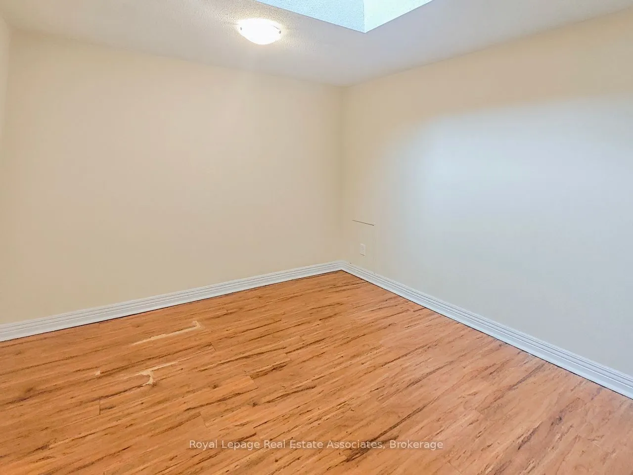 5130A Dundas Street W, #2nd Flr