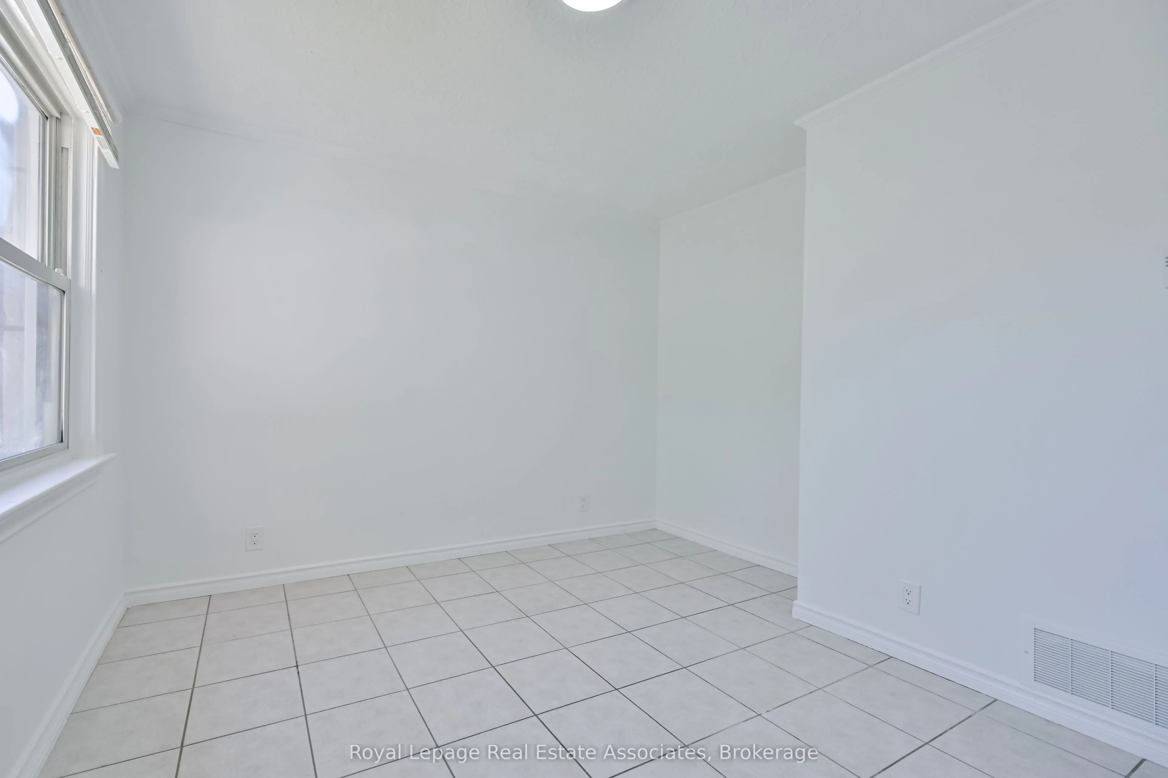 20 East Drive E