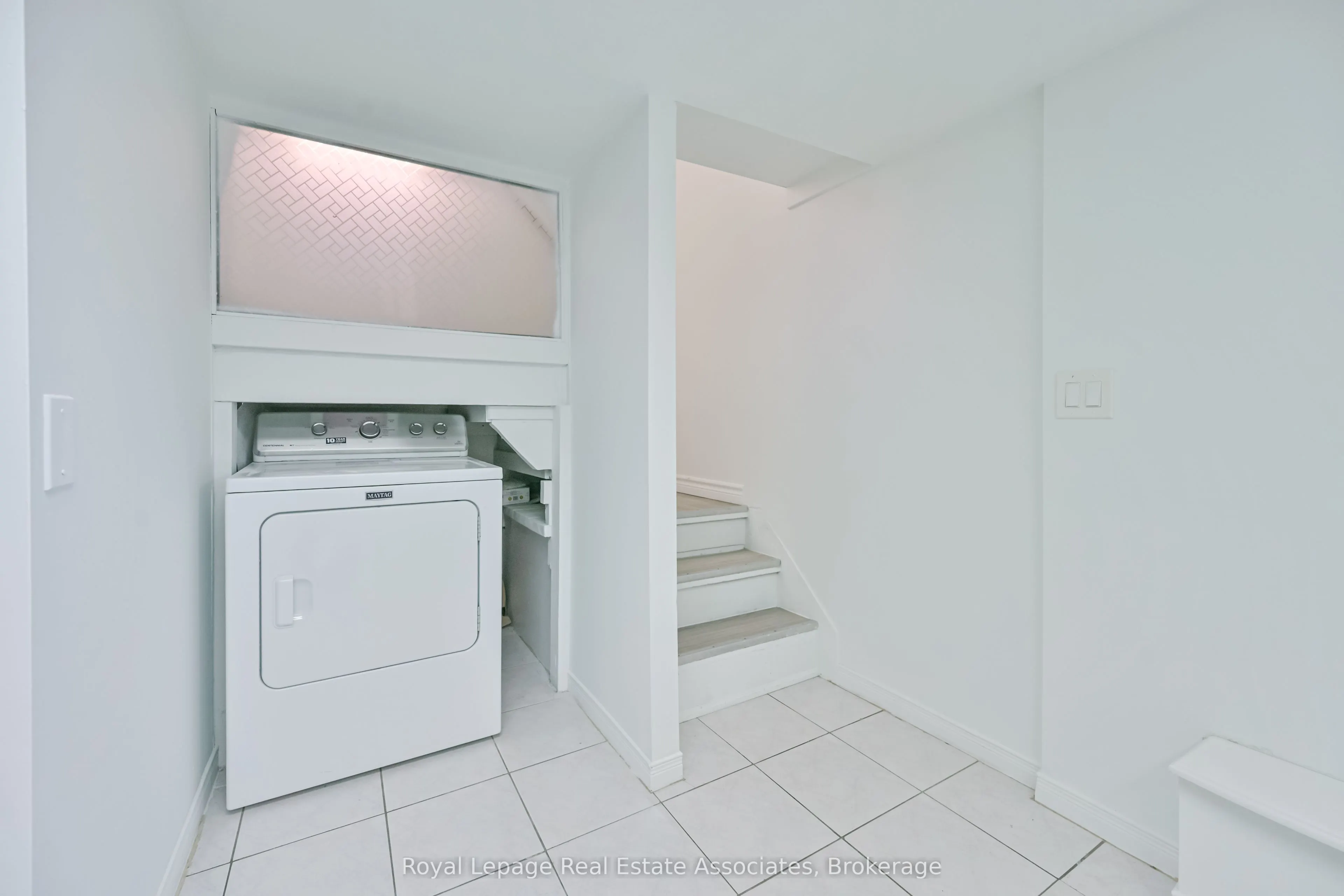 20 East Drive E
