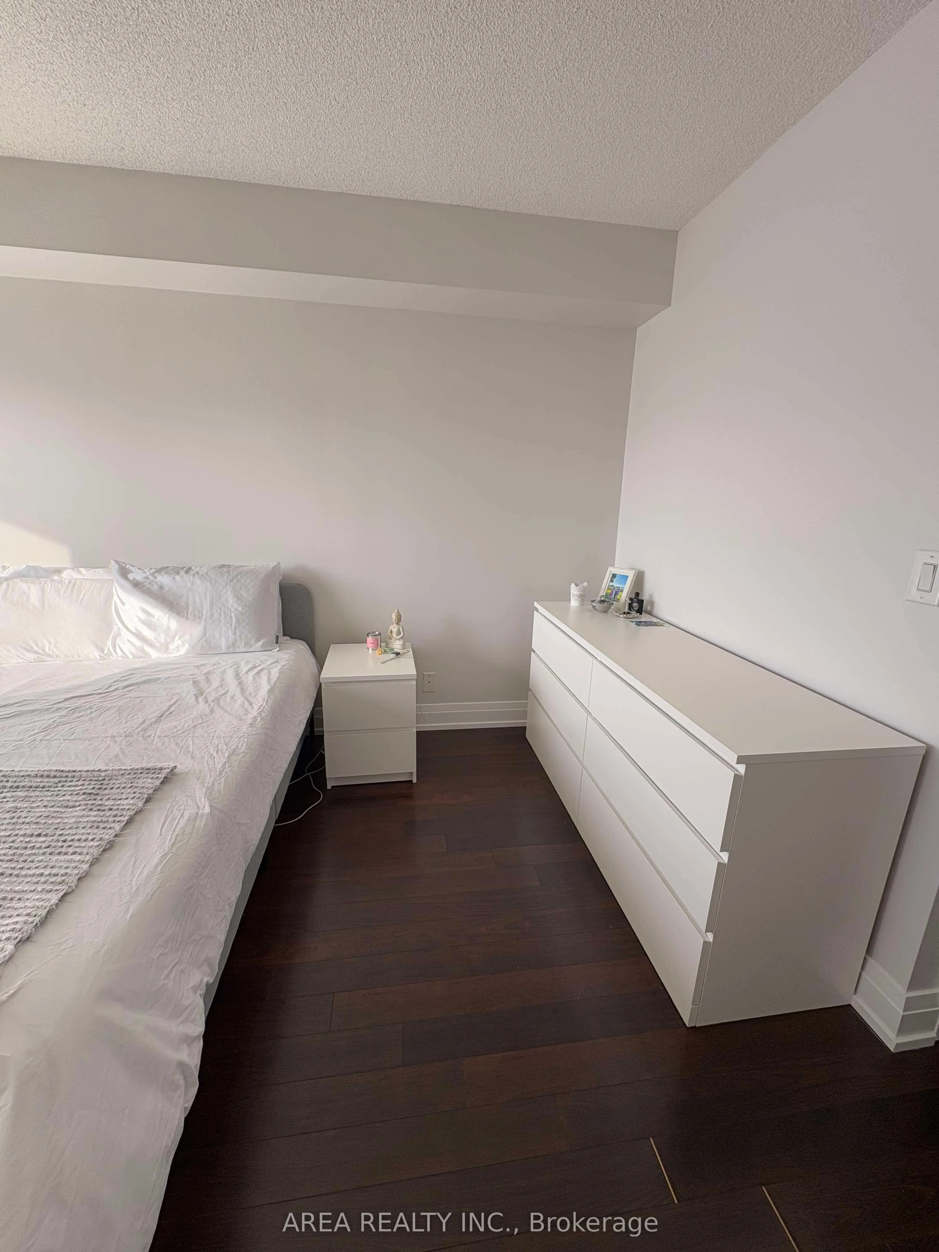 1060 Sheppard Avenue W, #915