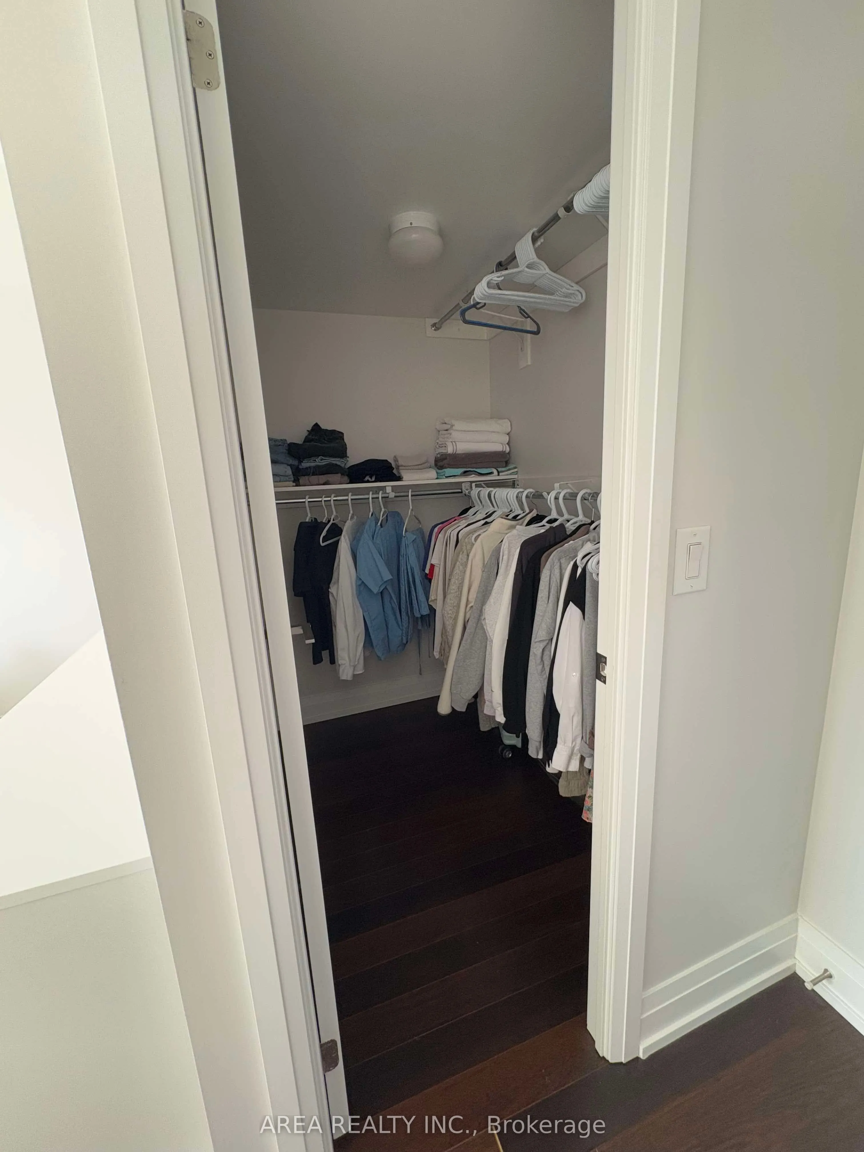 1060 Sheppard Avenue W, #915