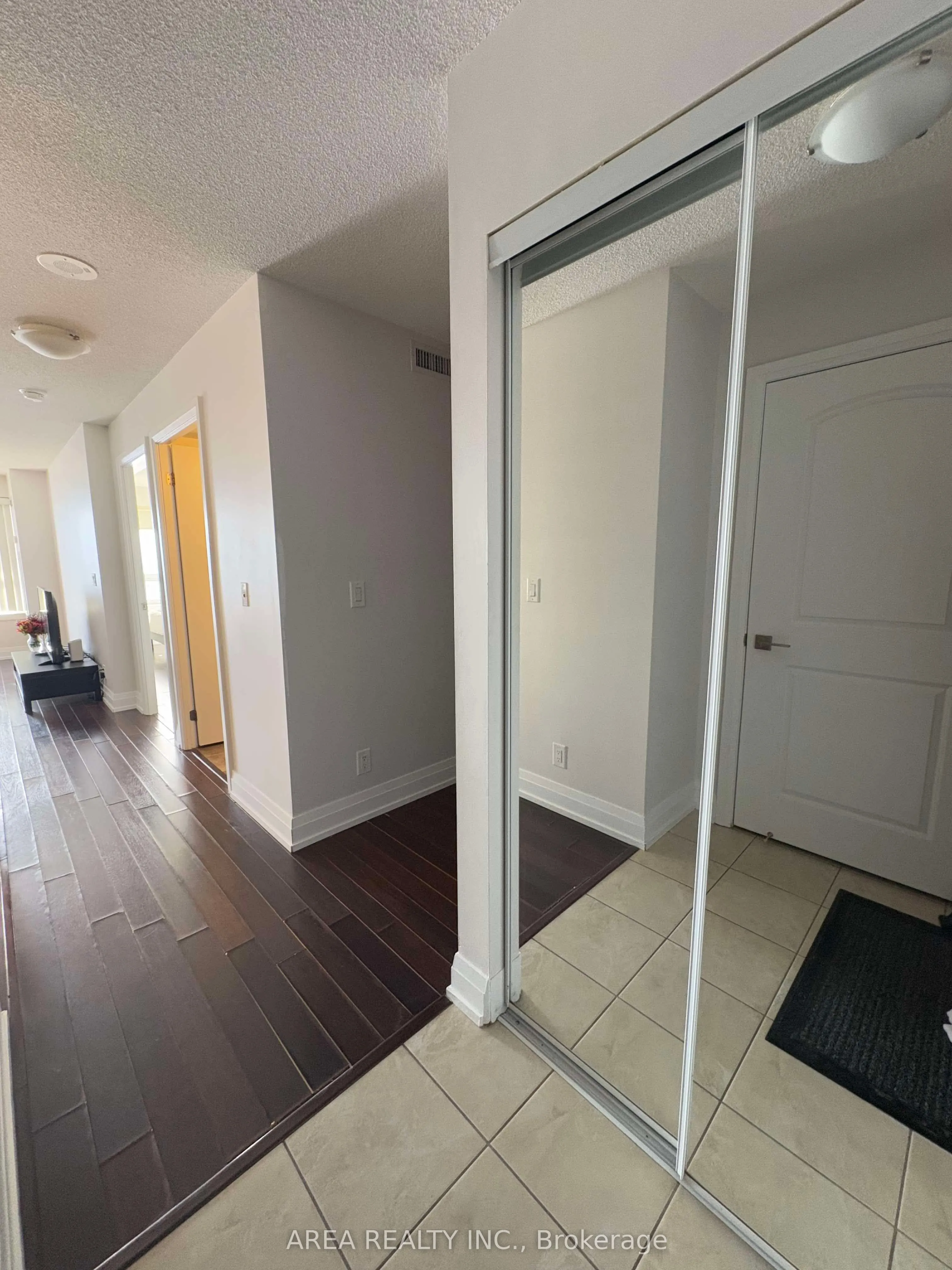1060 Sheppard Avenue W, #915