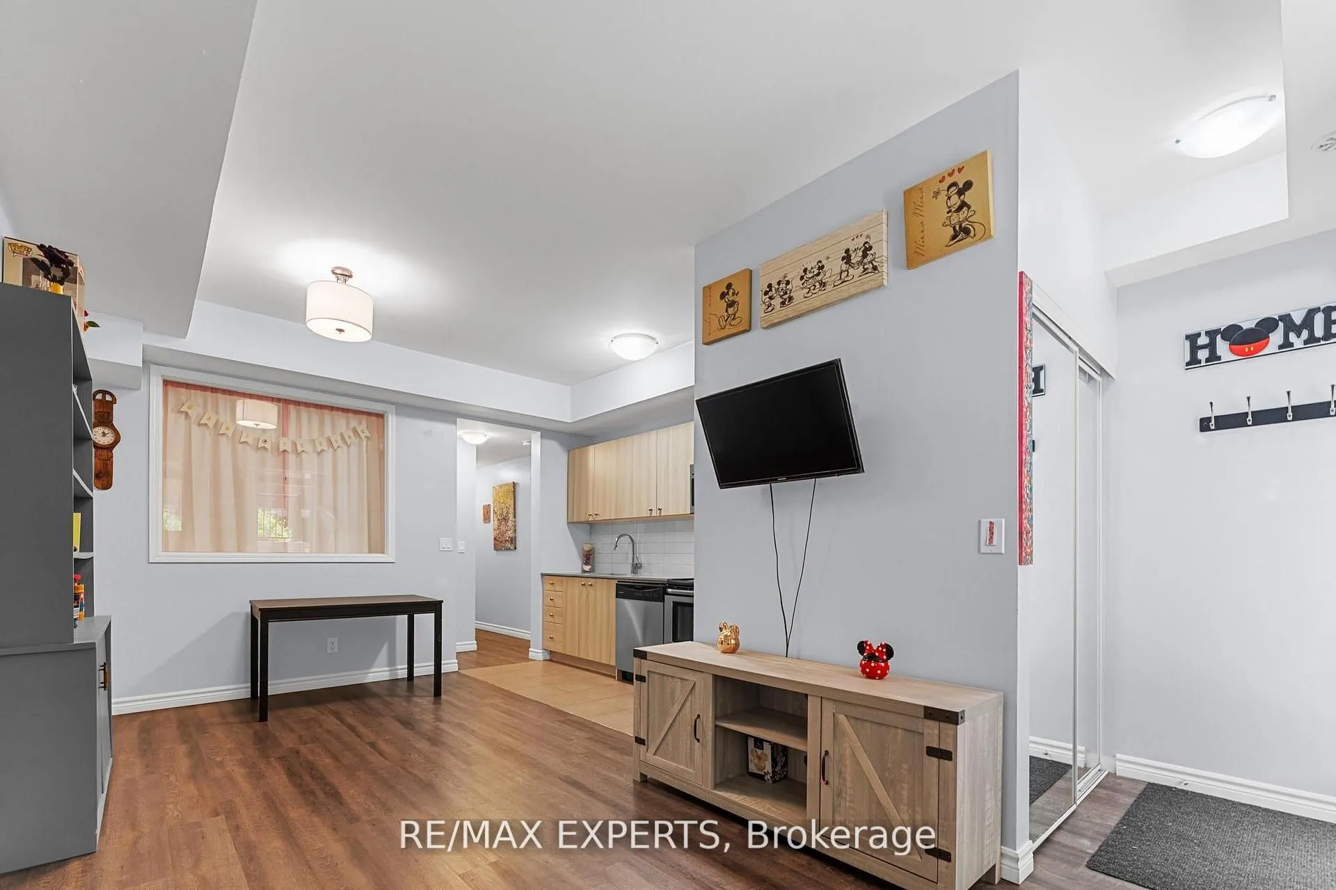 871 Wilson Avenue, #6