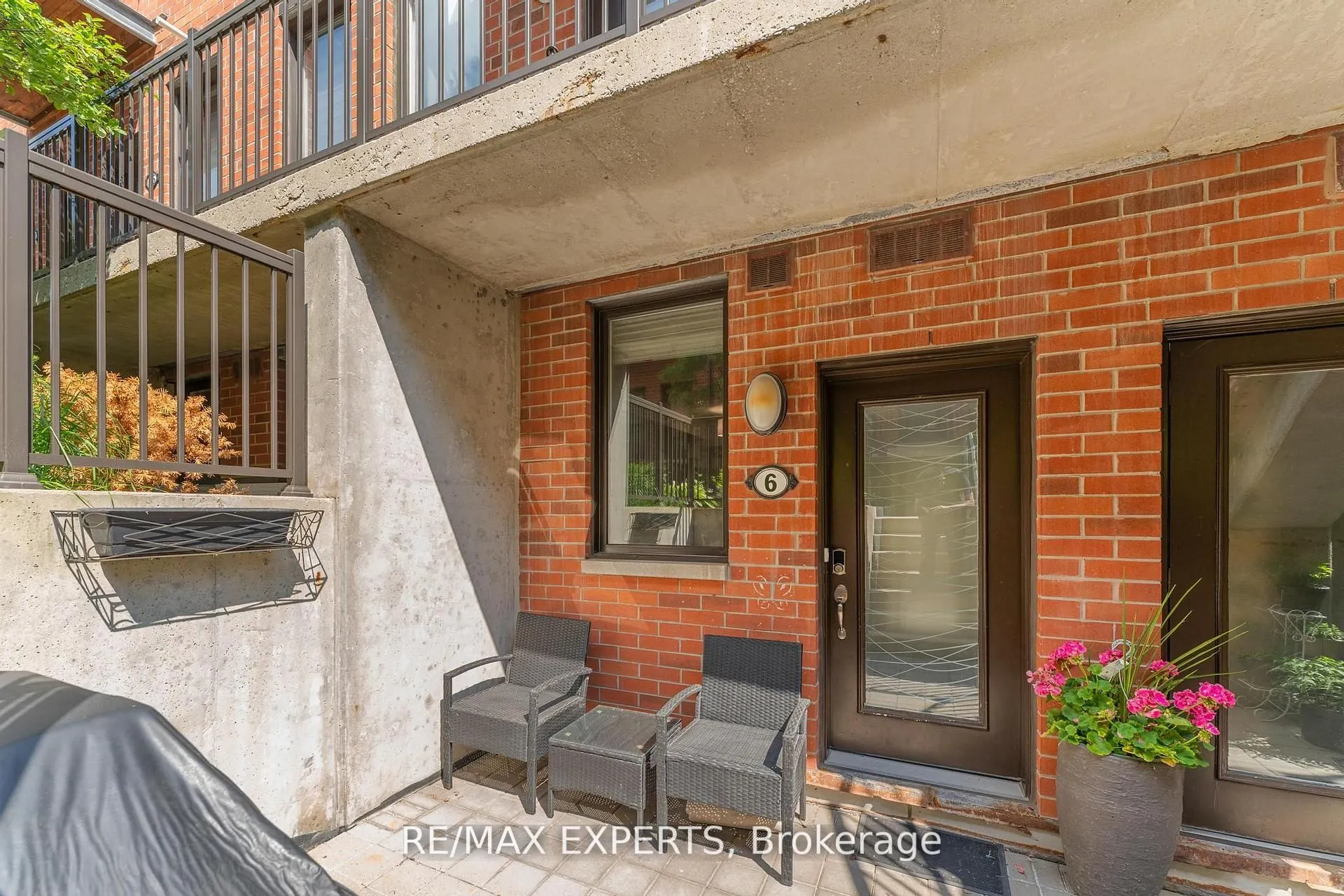 871 Wilson Avenue, #6