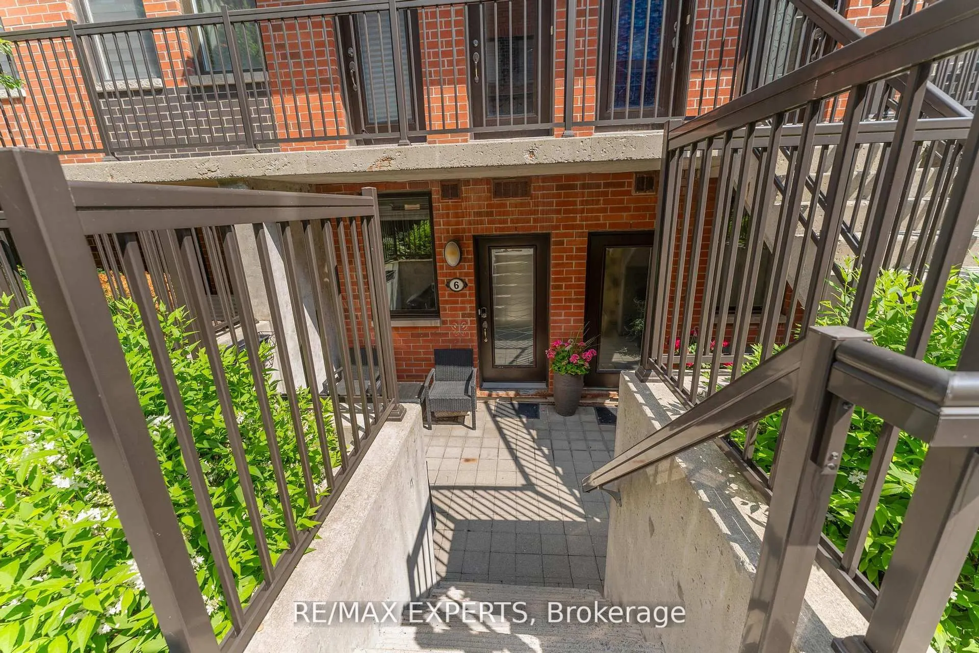871 Wilson Avenue, #6