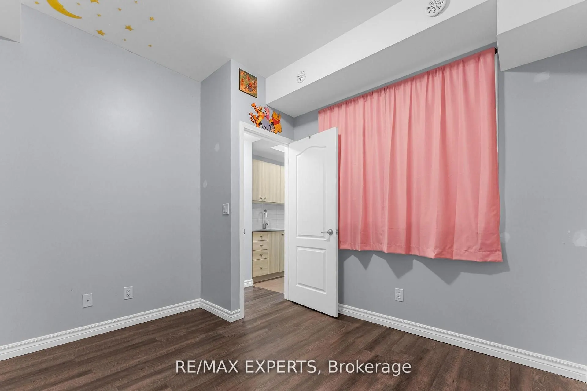 871 Wilson Avenue, #6