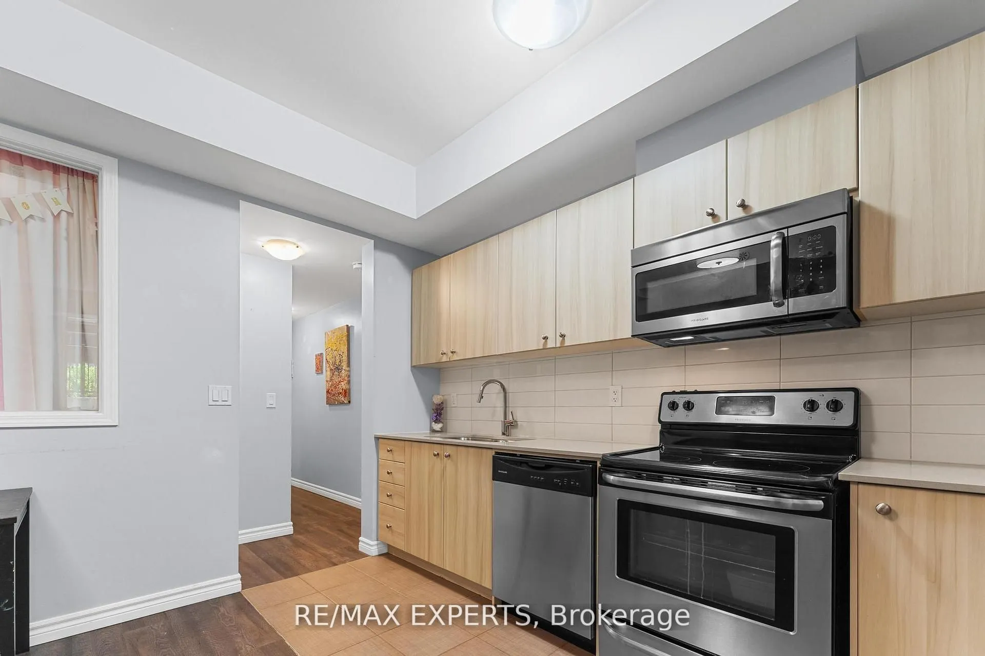 871 Wilson Avenue, #6