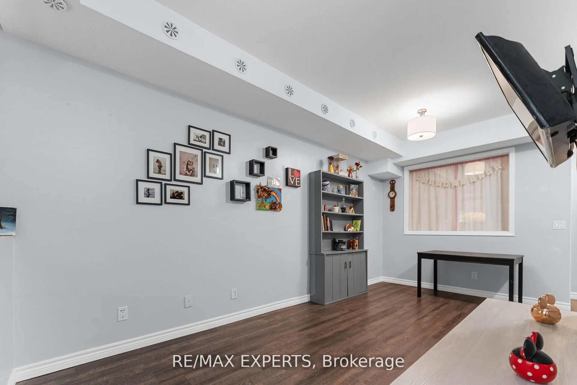 871 Wilson Avenue, #6