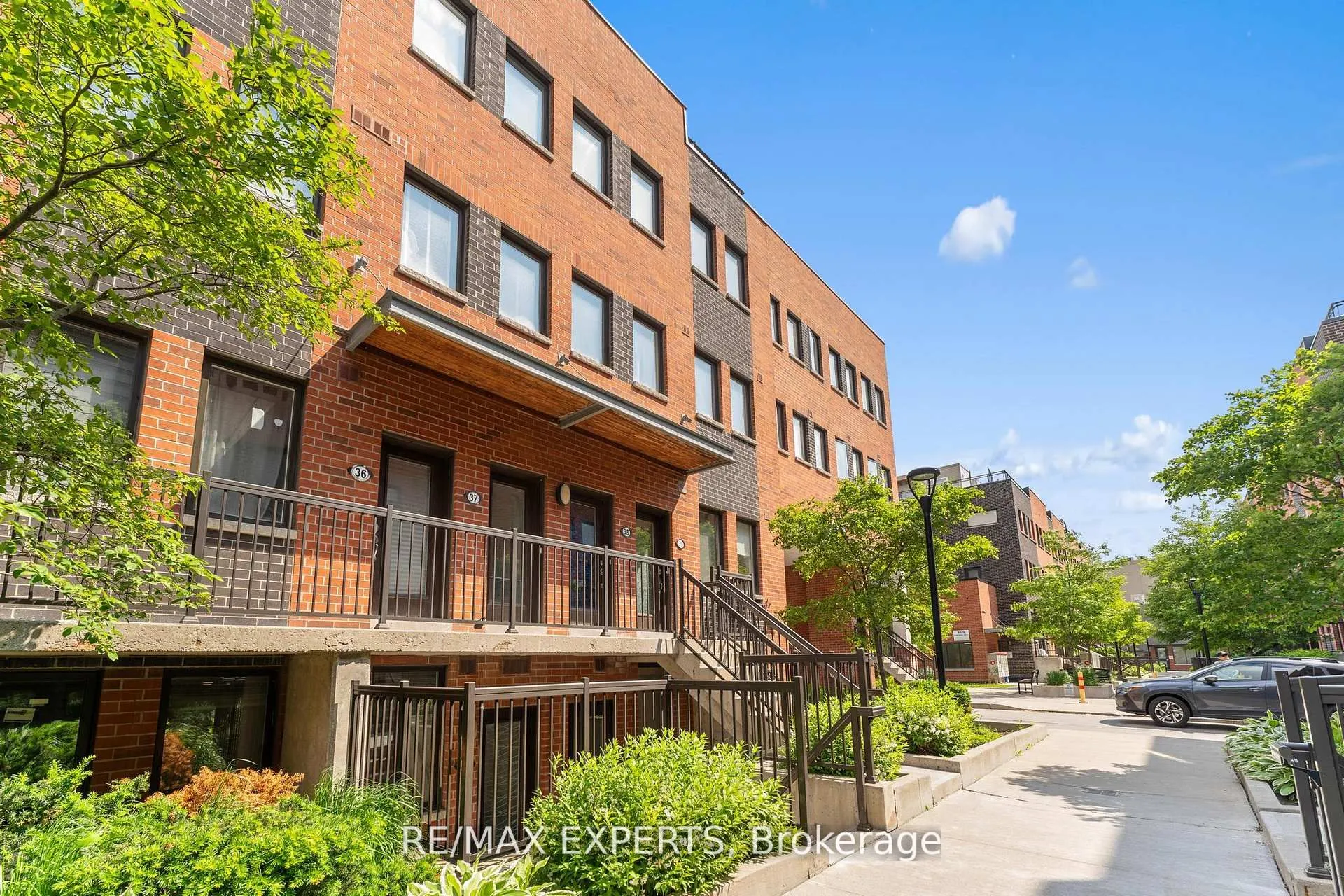 871 Wilson Avenue, #6