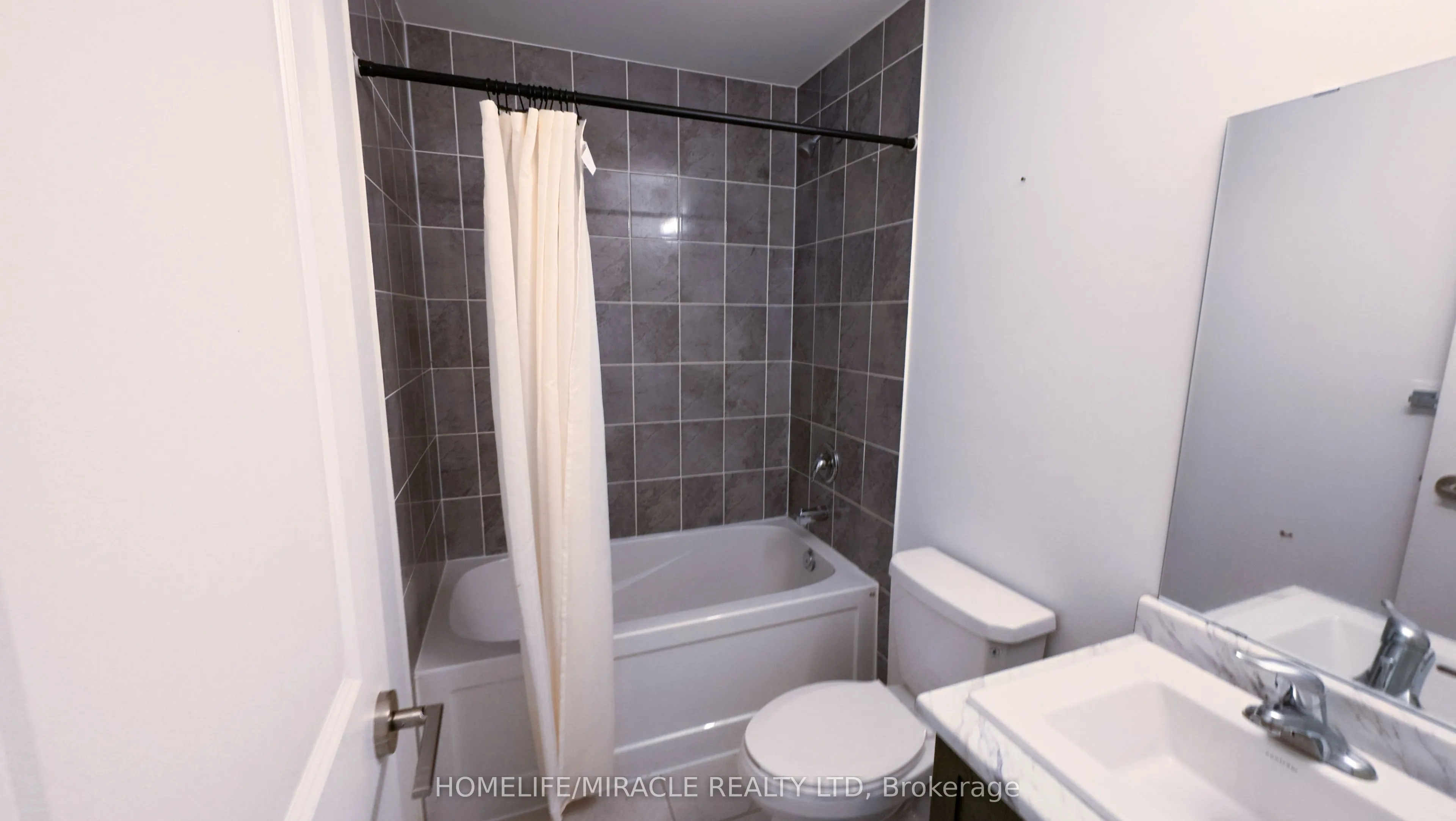 1060 Douglas Mccurdy Comm Road, #134
