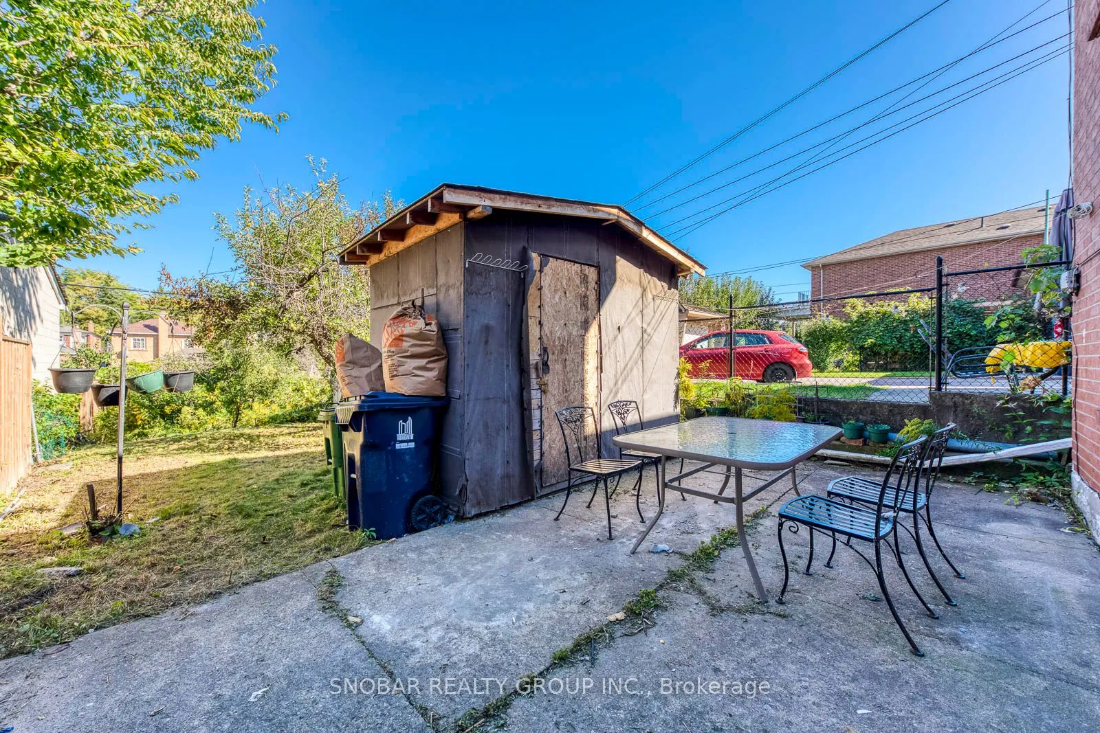 483 Caledonia Road