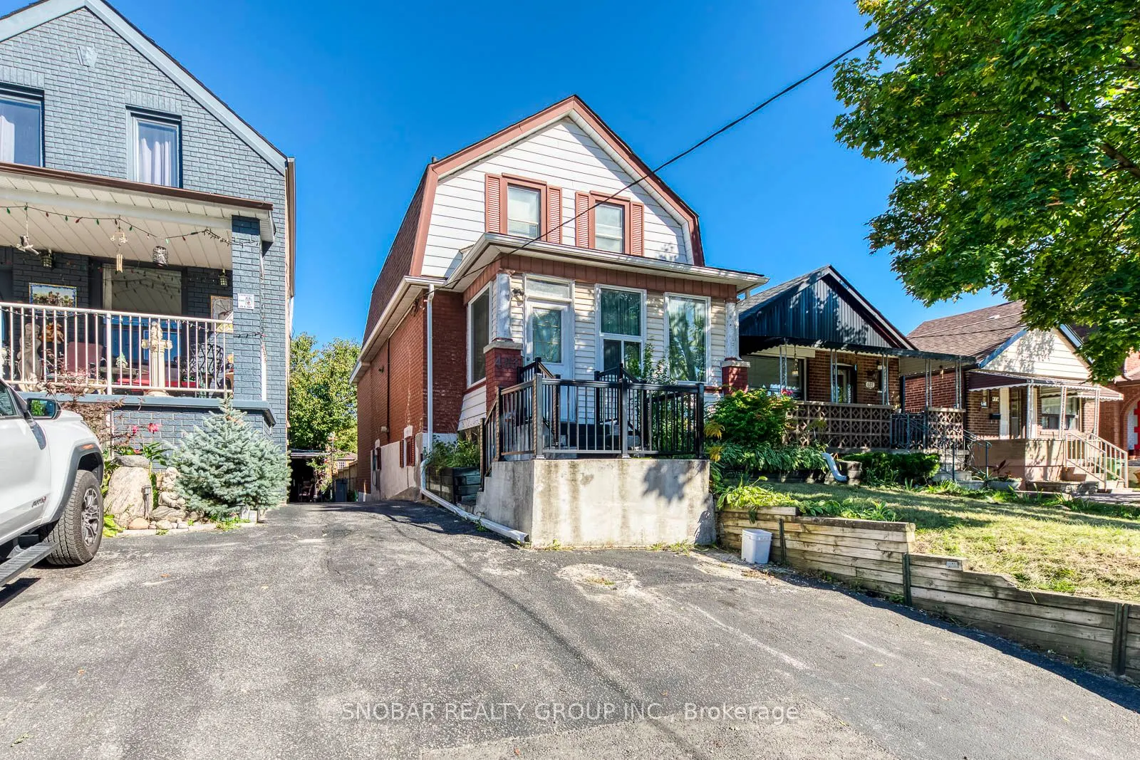 483 Caledonia Road