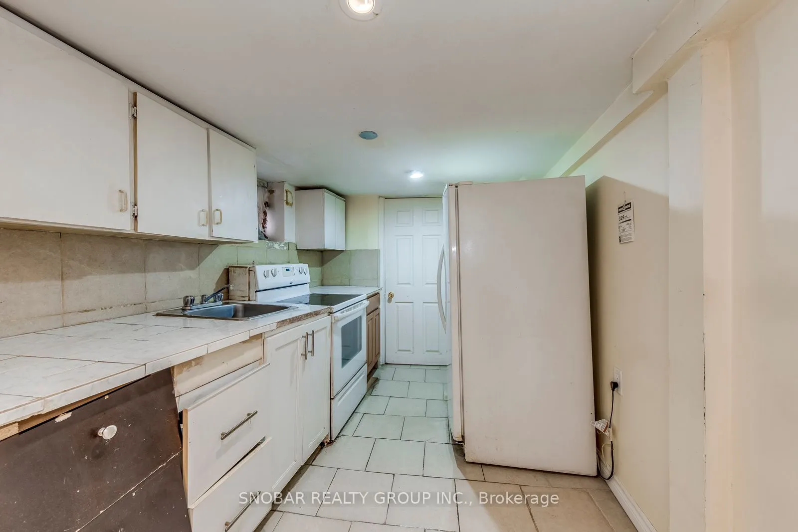 483 Caledonia Road