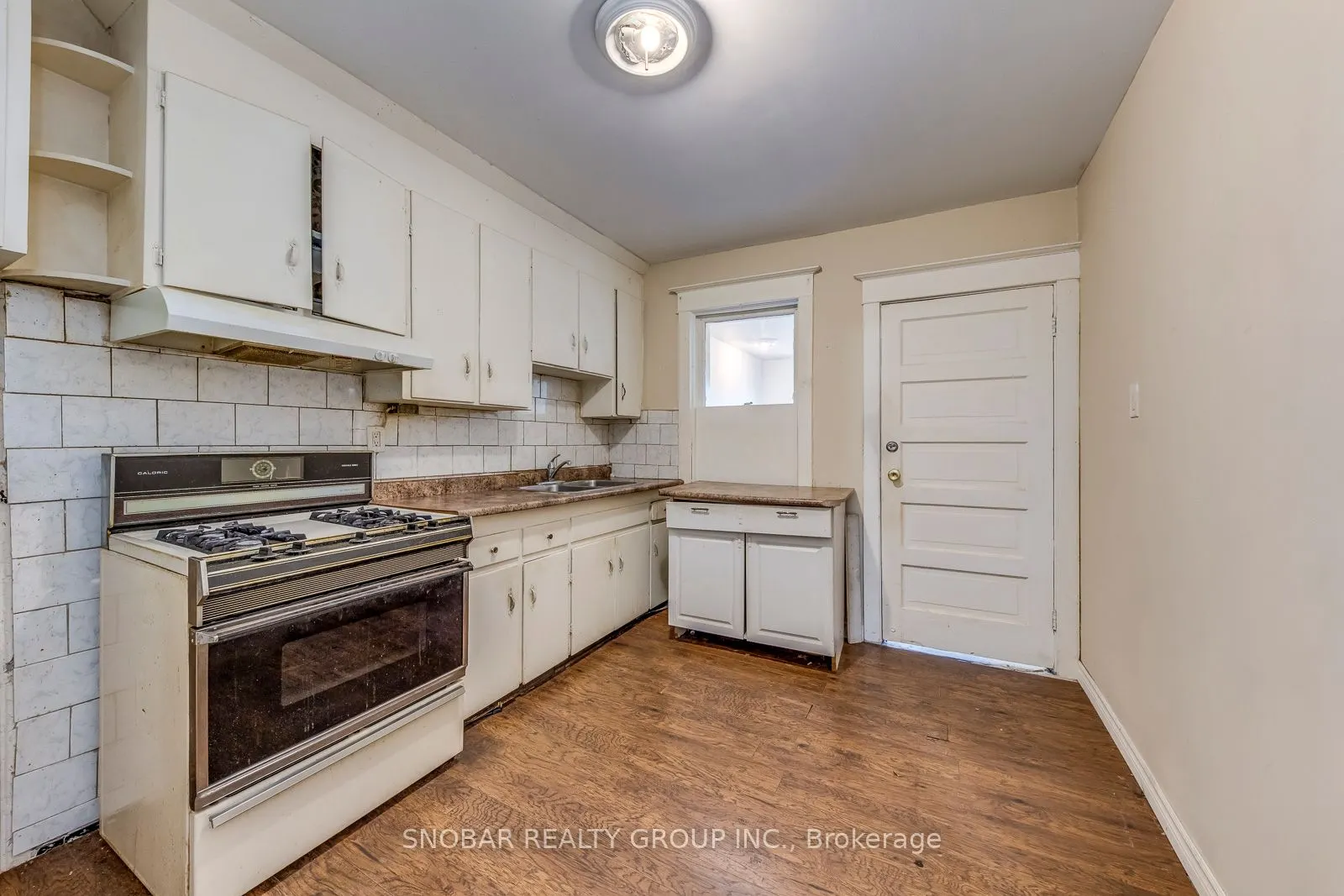 483 Caledonia Road