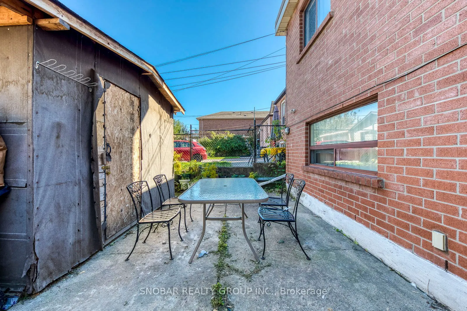 483 Caledonia Road