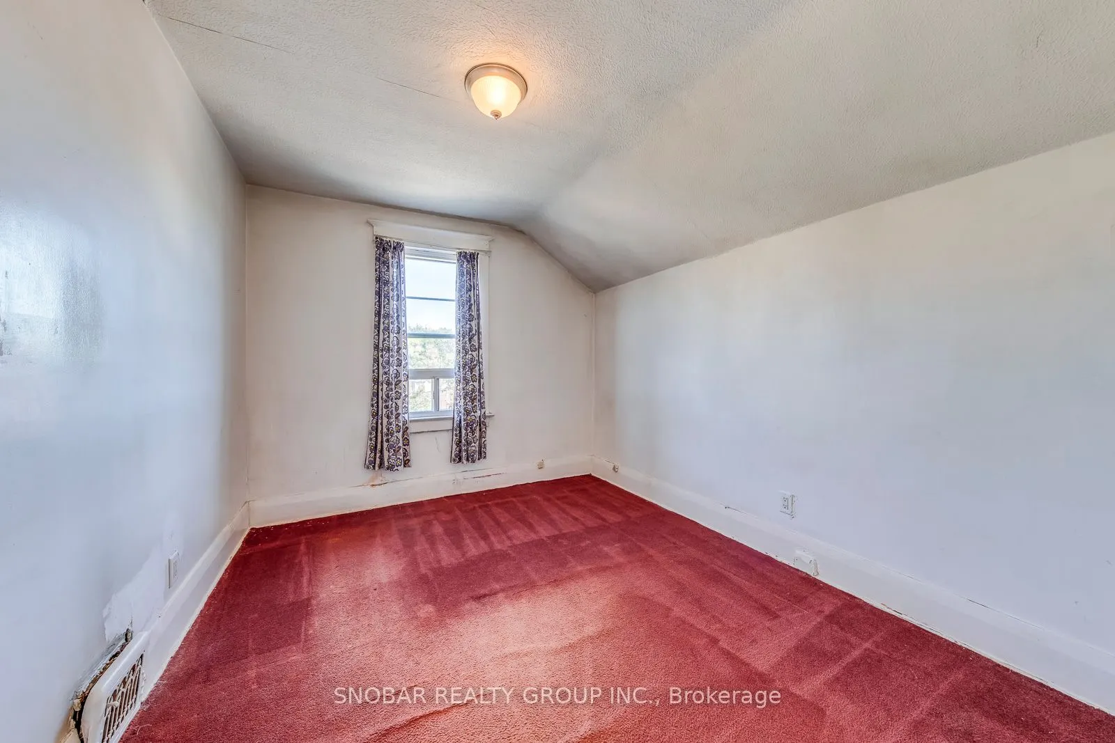 483 Caledonia Road