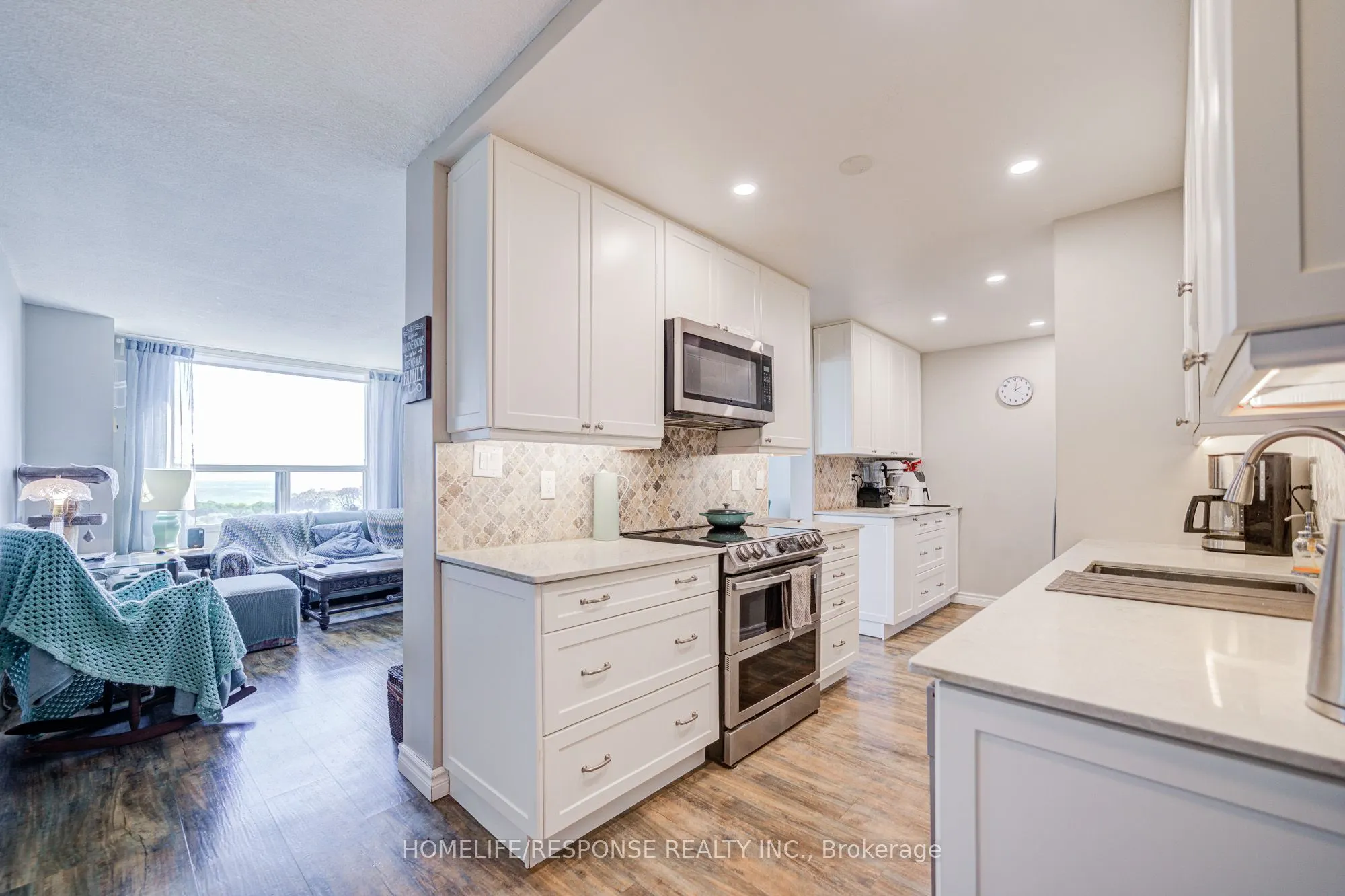 1535 Lakeshore Road, #1401