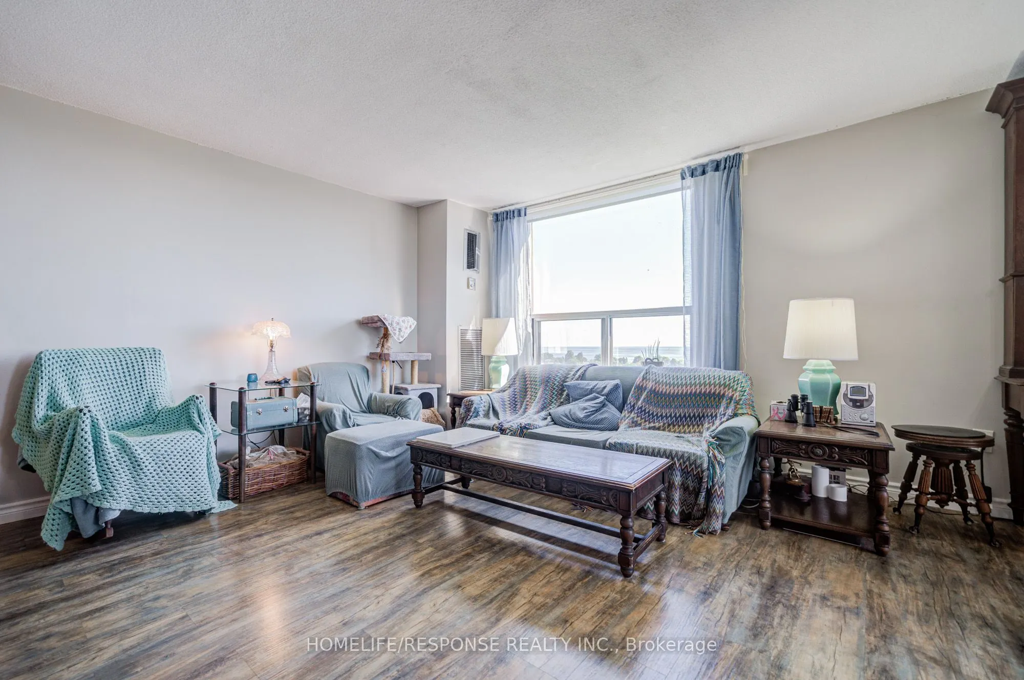 1535 Lakeshore Road, #1401