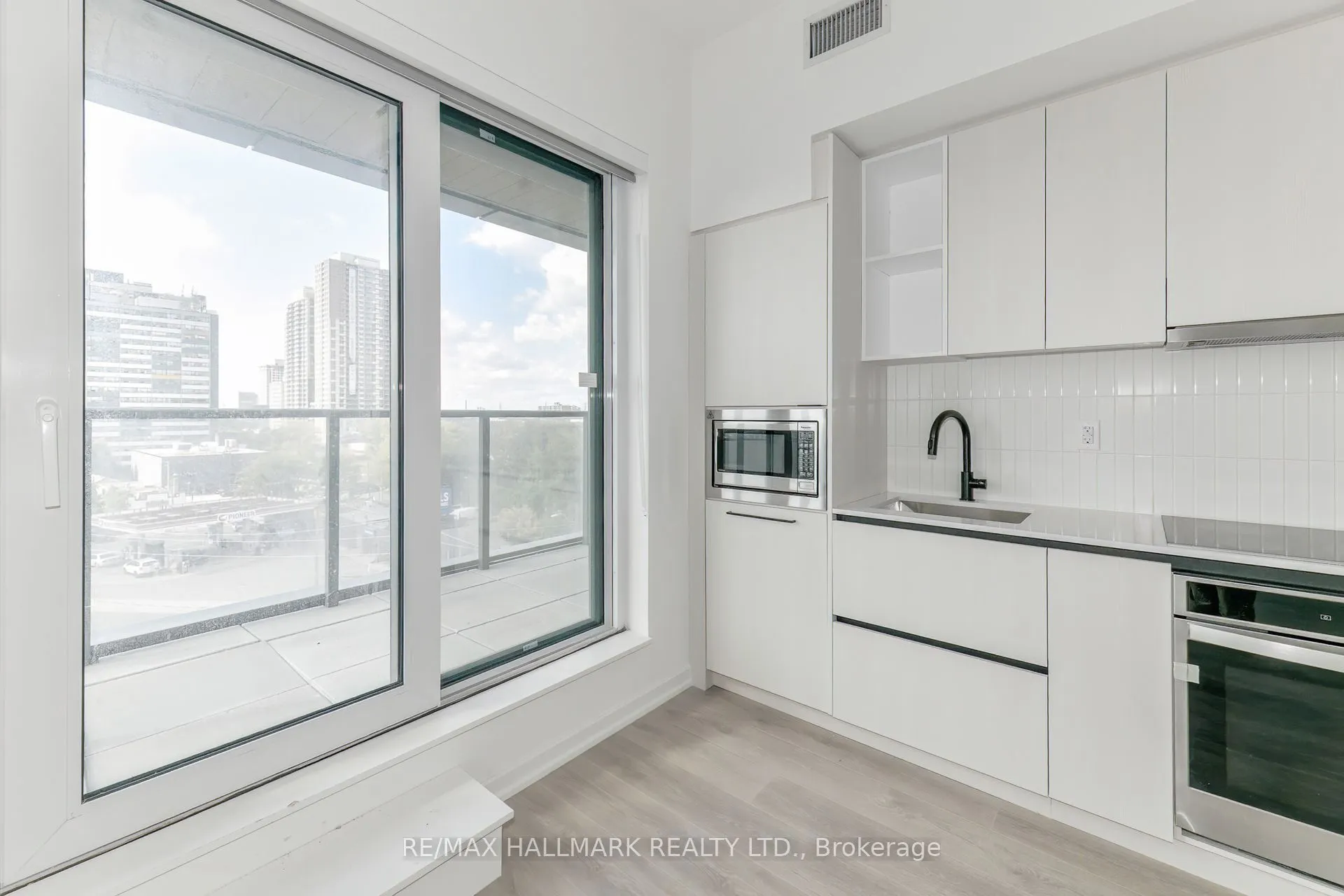 1285 Dupont Street, #503