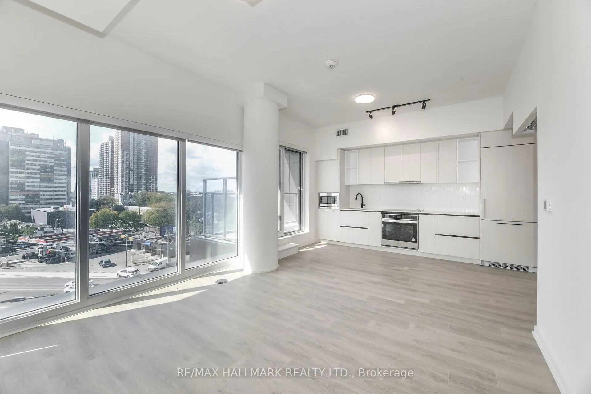1285 Dupont Street, #503