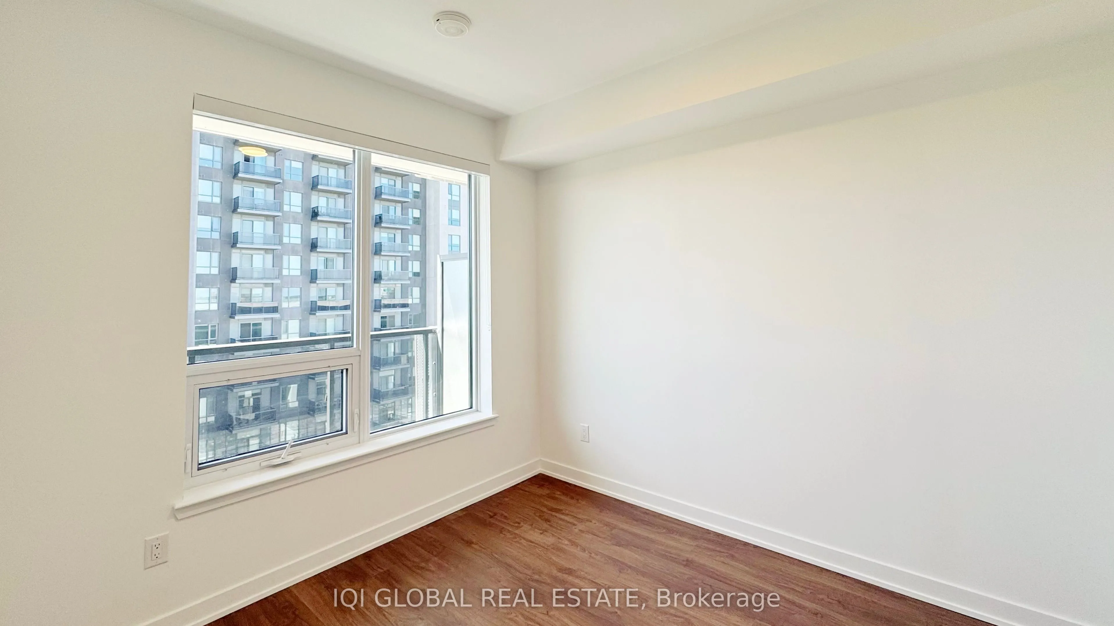 5105 Hurontario Street, #710