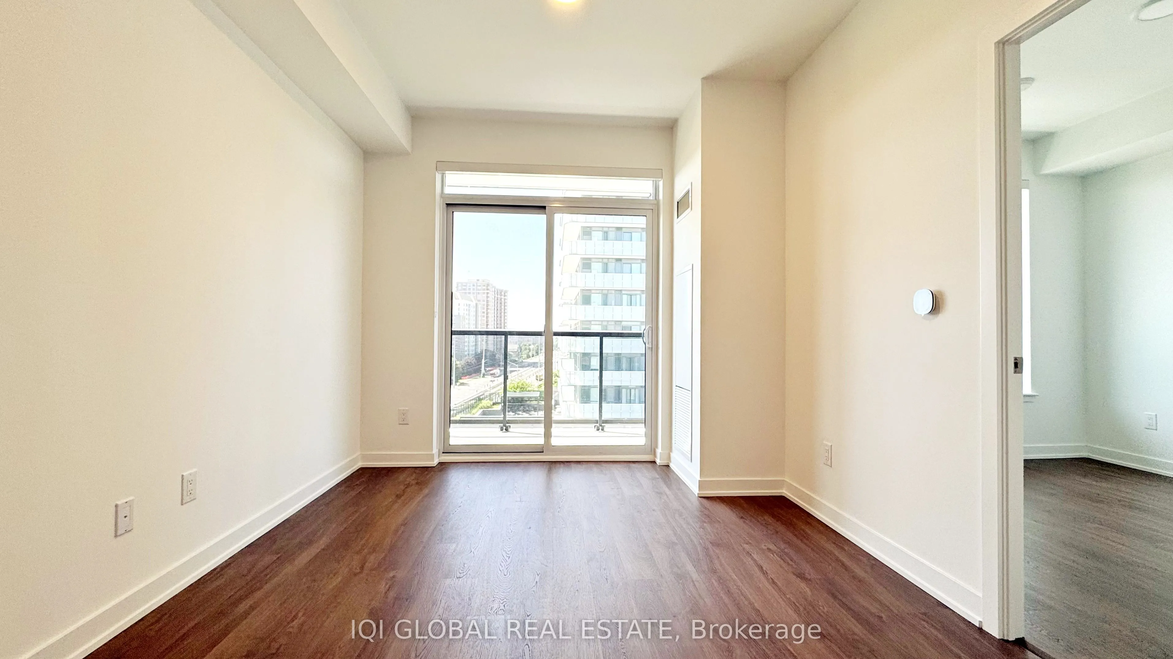 5105 Hurontario Street, #710