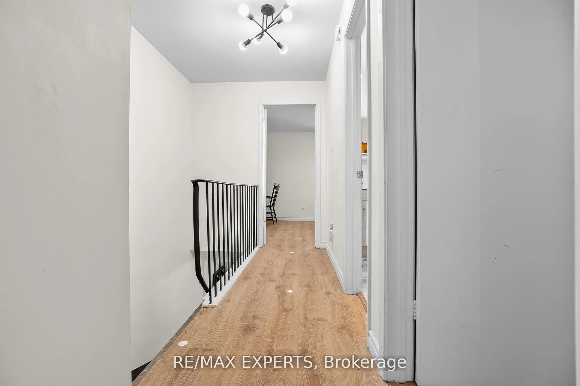 2779 Gananoque Drive, #35